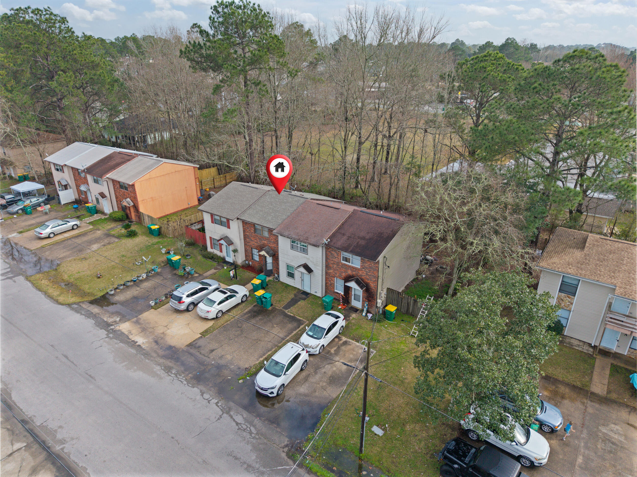 LEESA JENNIFER ACRES - Residential