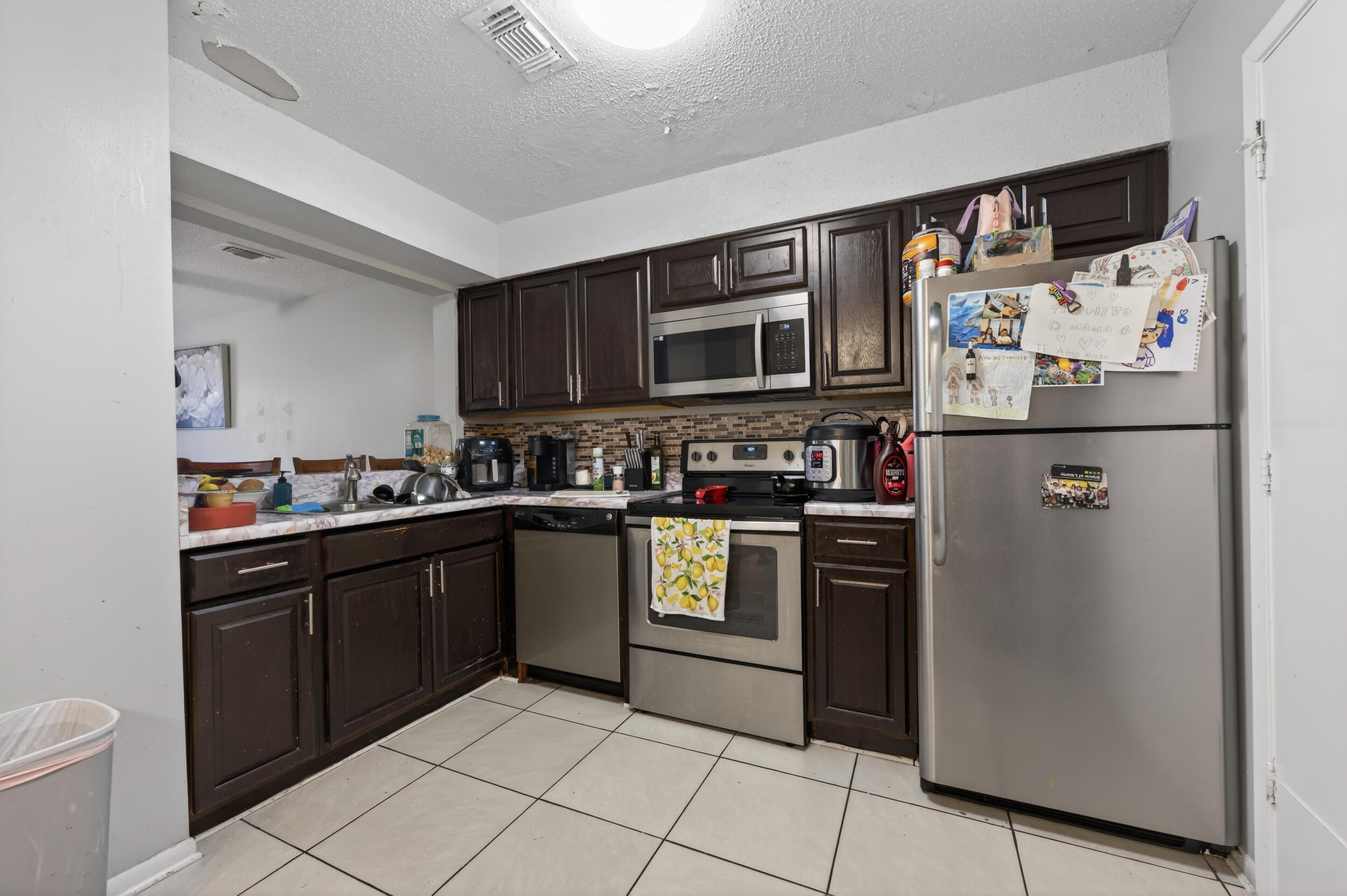 LEESA JENNIFER ACRES - Residential