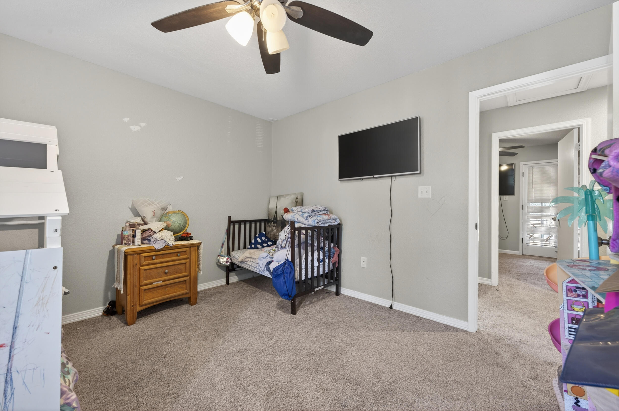 LEESA JENNIFER ACRES - Residential