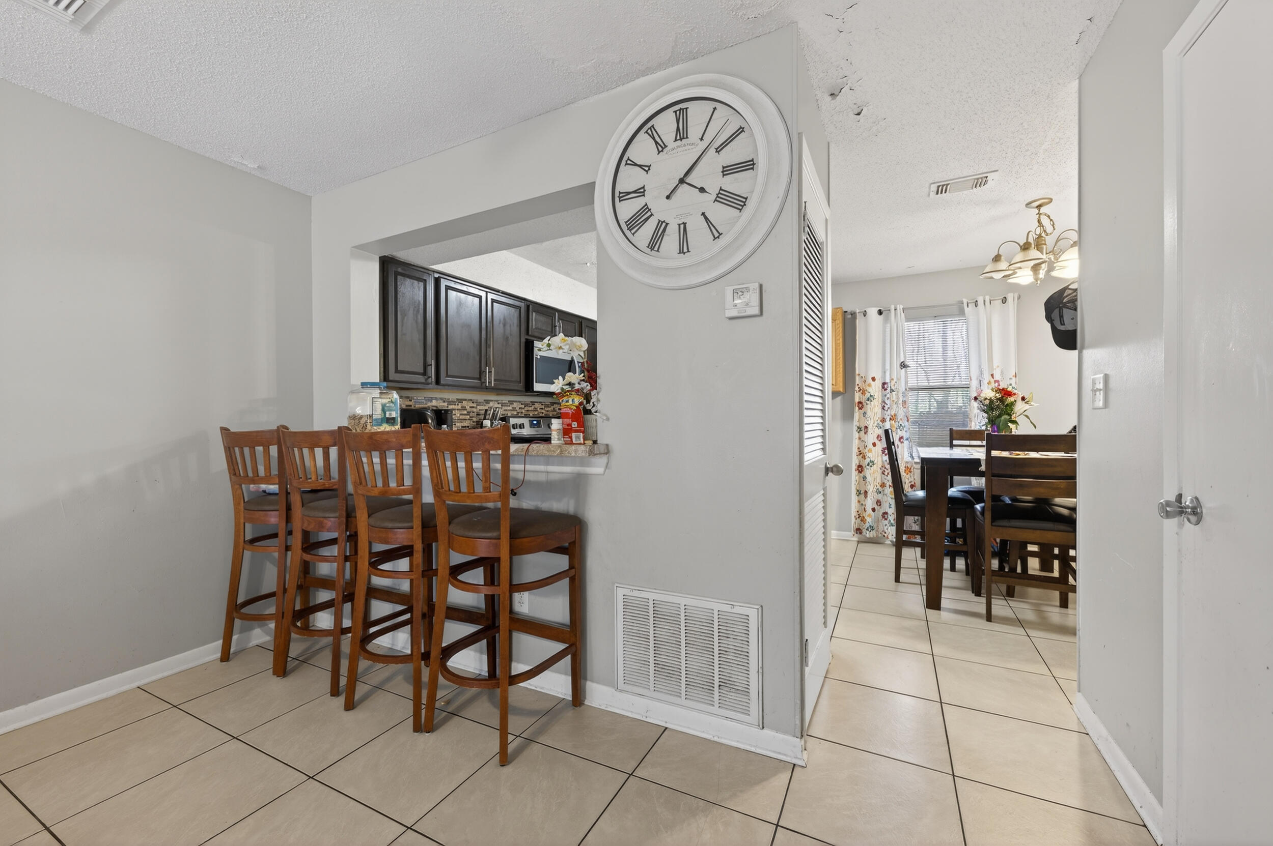 LEESA JENNIFER ACRES - Residential