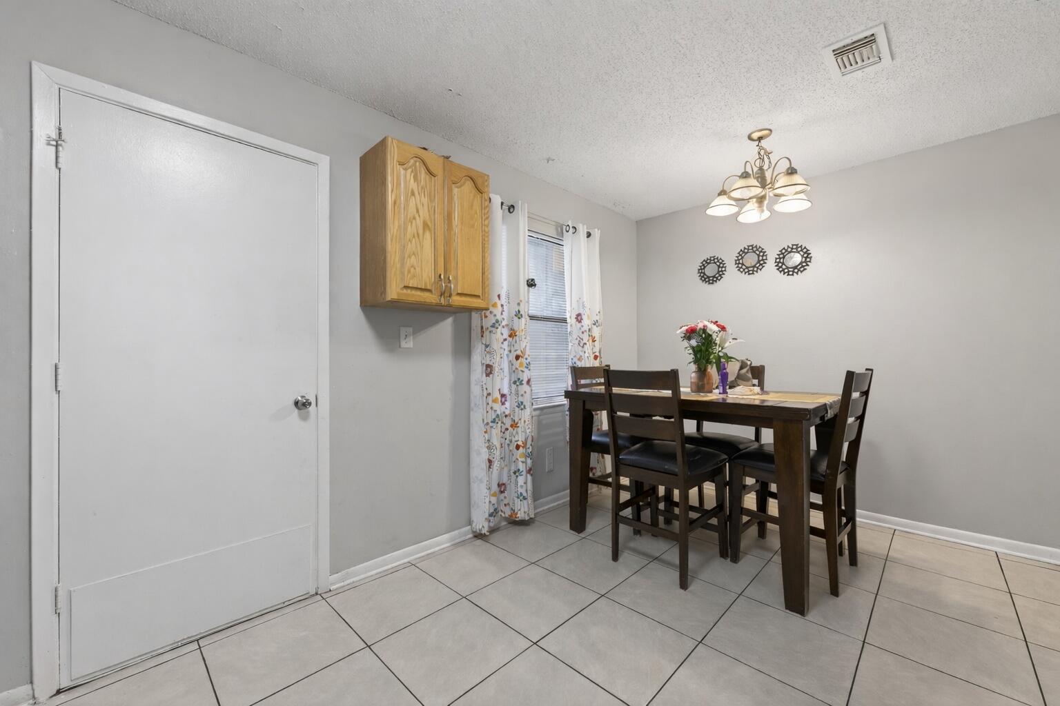 LEESA JENNIFER ACRES - Residential