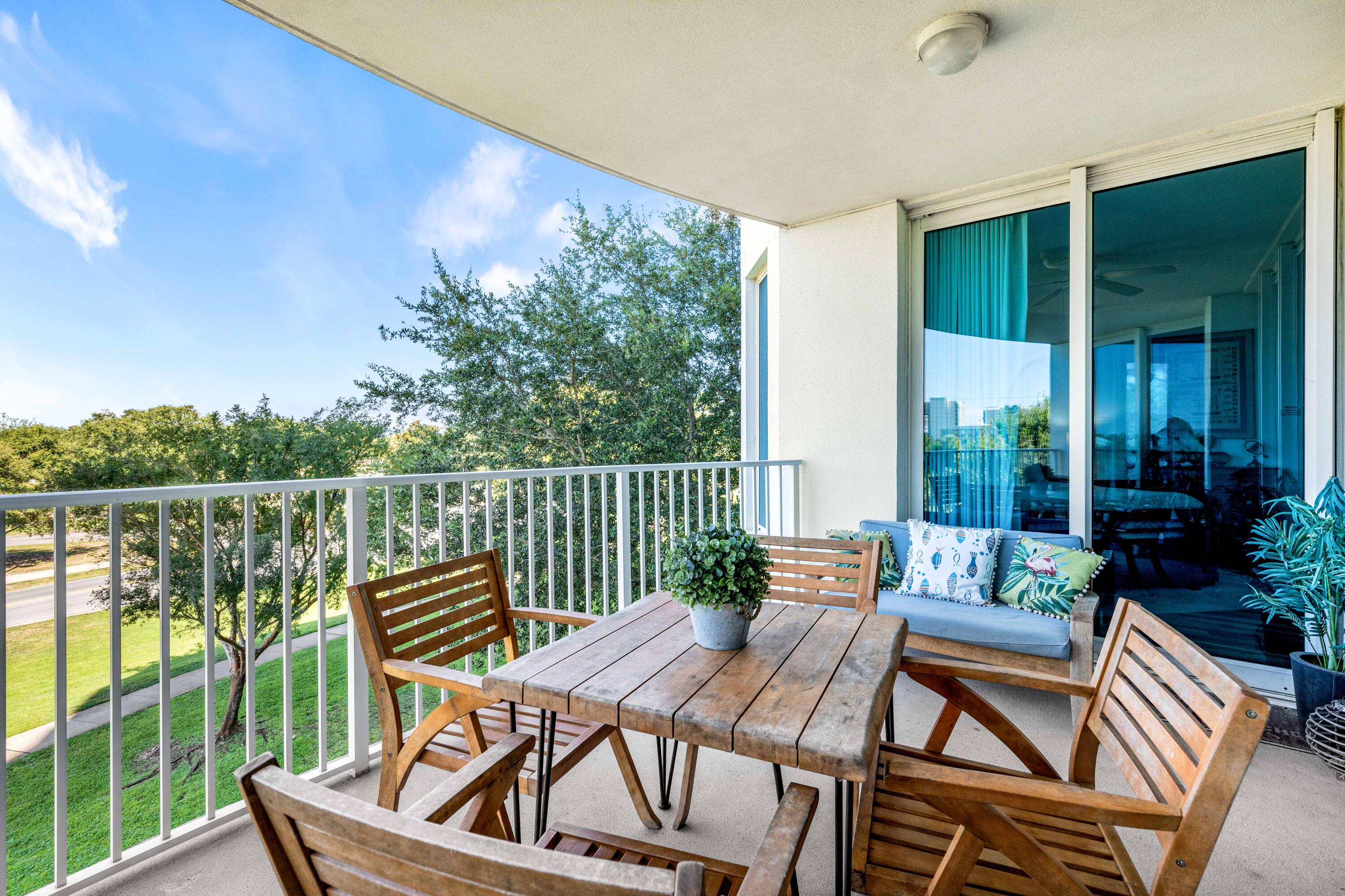 THE PALMS OF DESTIN - Residential