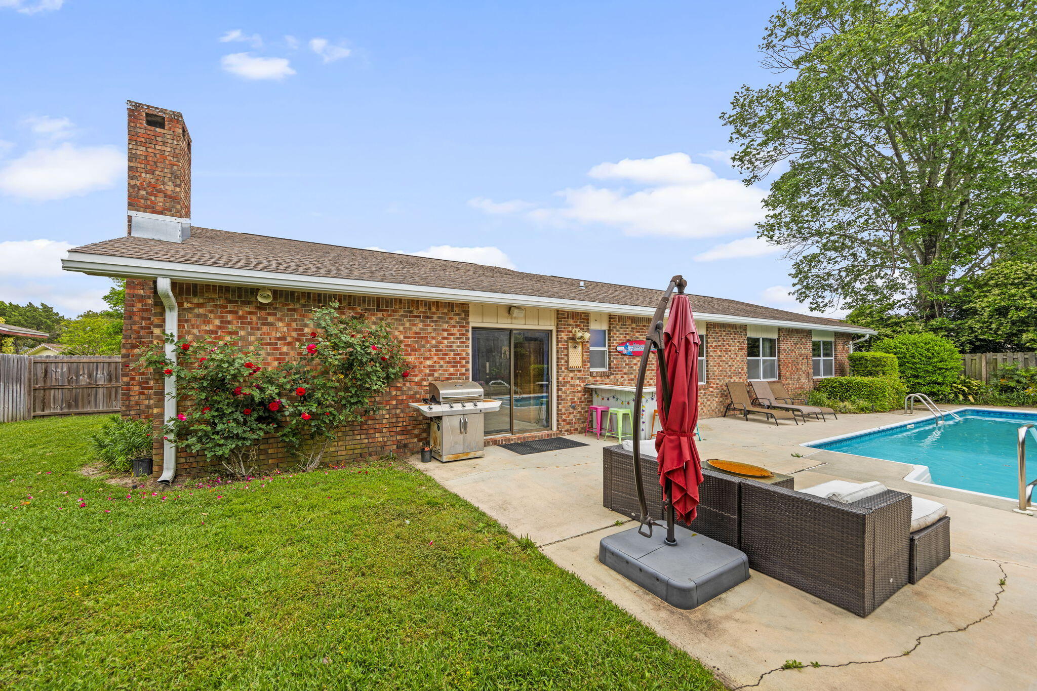 LAKE LORRAINE ESTATES - Residential