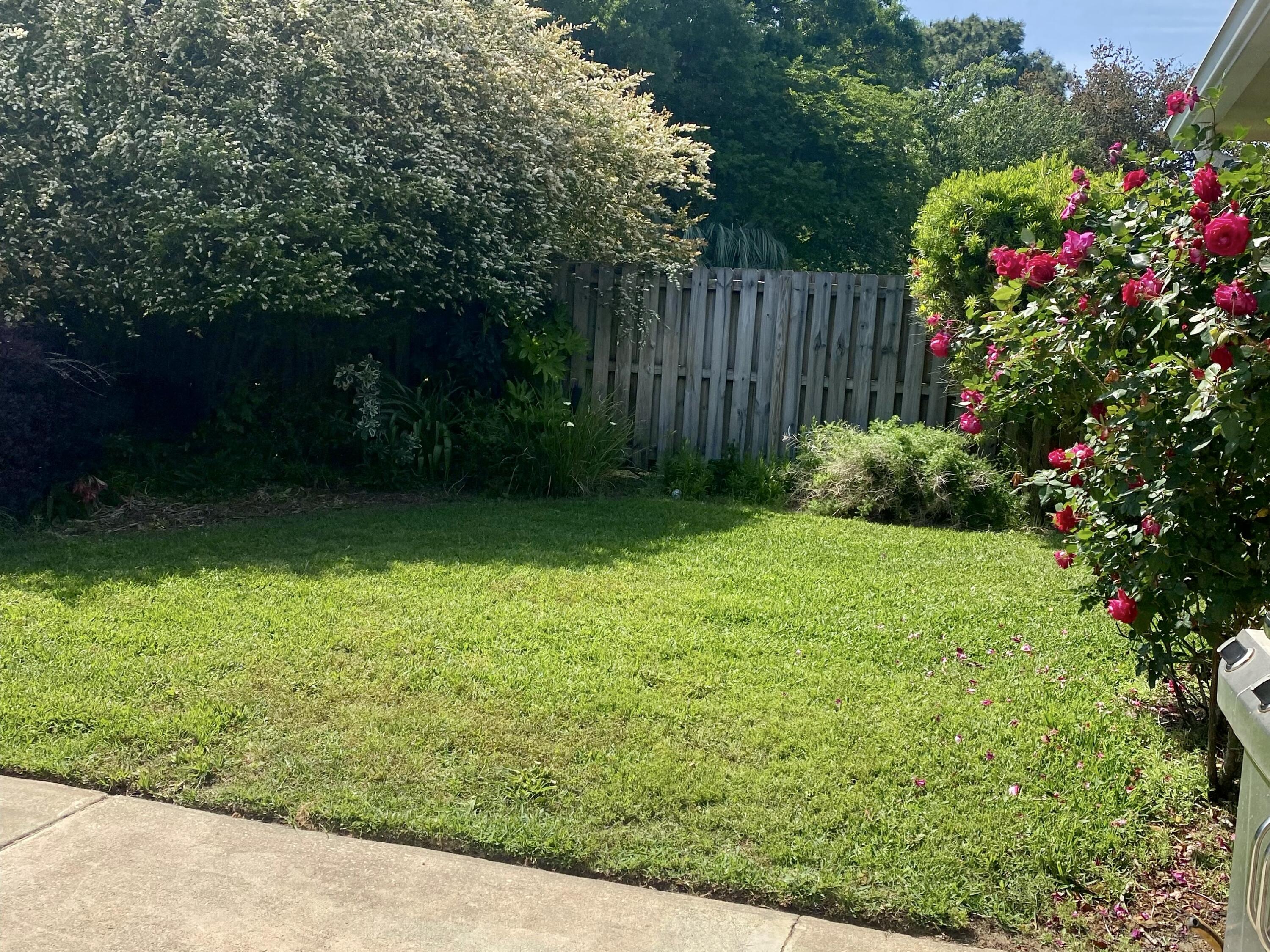 LAKE LORRAINE ESTATES - Residential