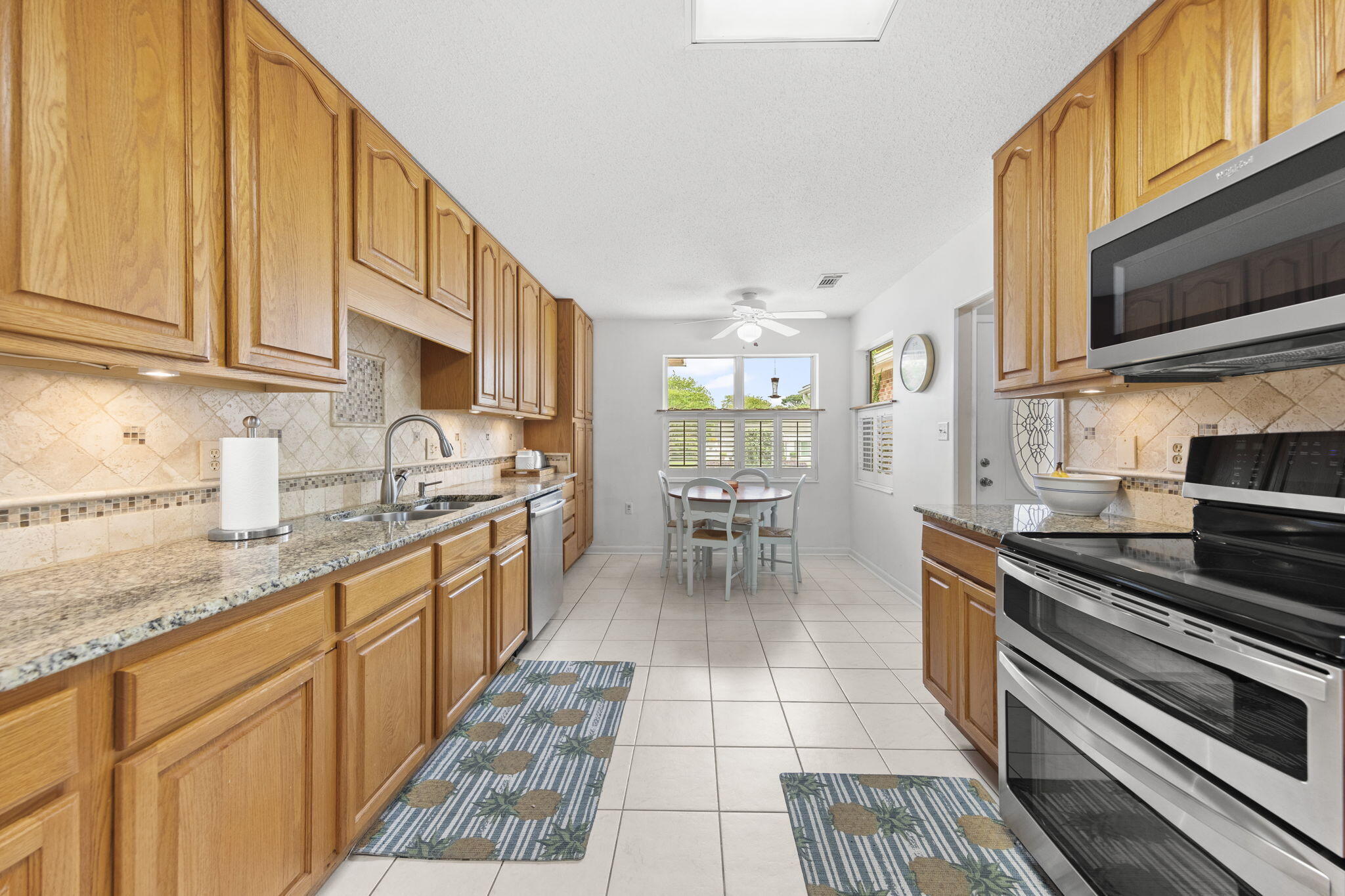 LAKE LORRAINE ESTATES - Residential