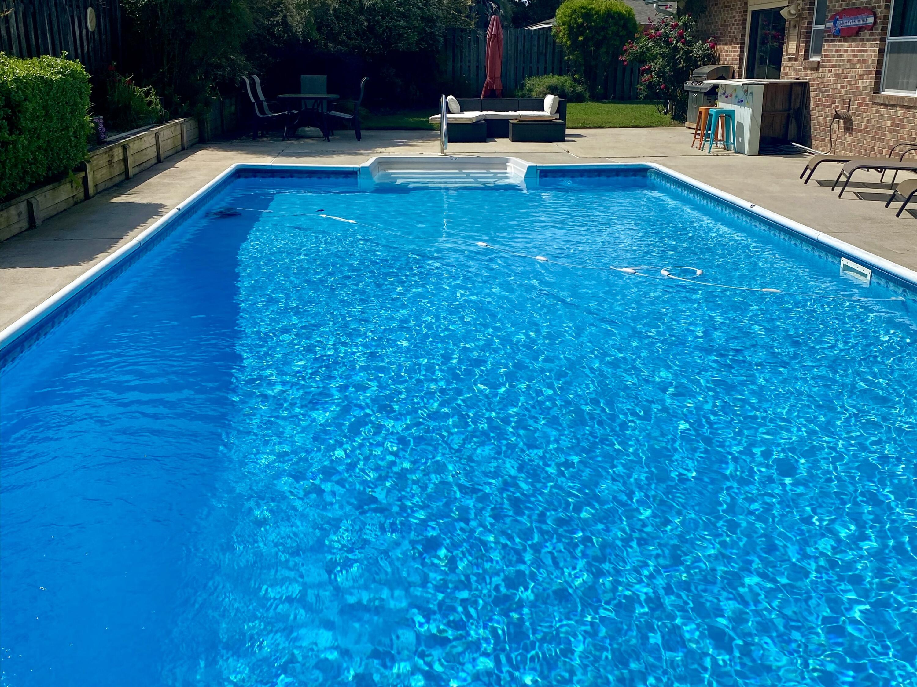 LAKE LORRAINE ESTATES - Residential