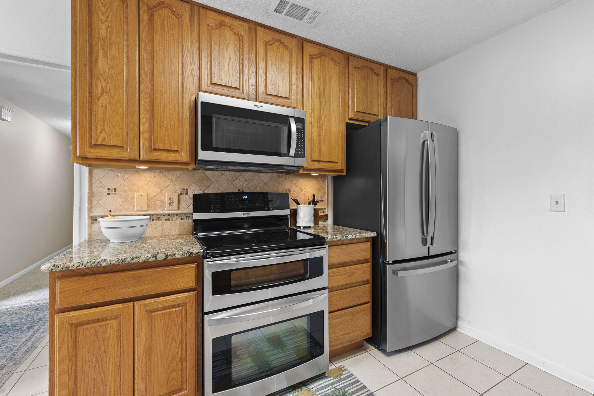 LAKE LORRAINE ESTATES - Residential