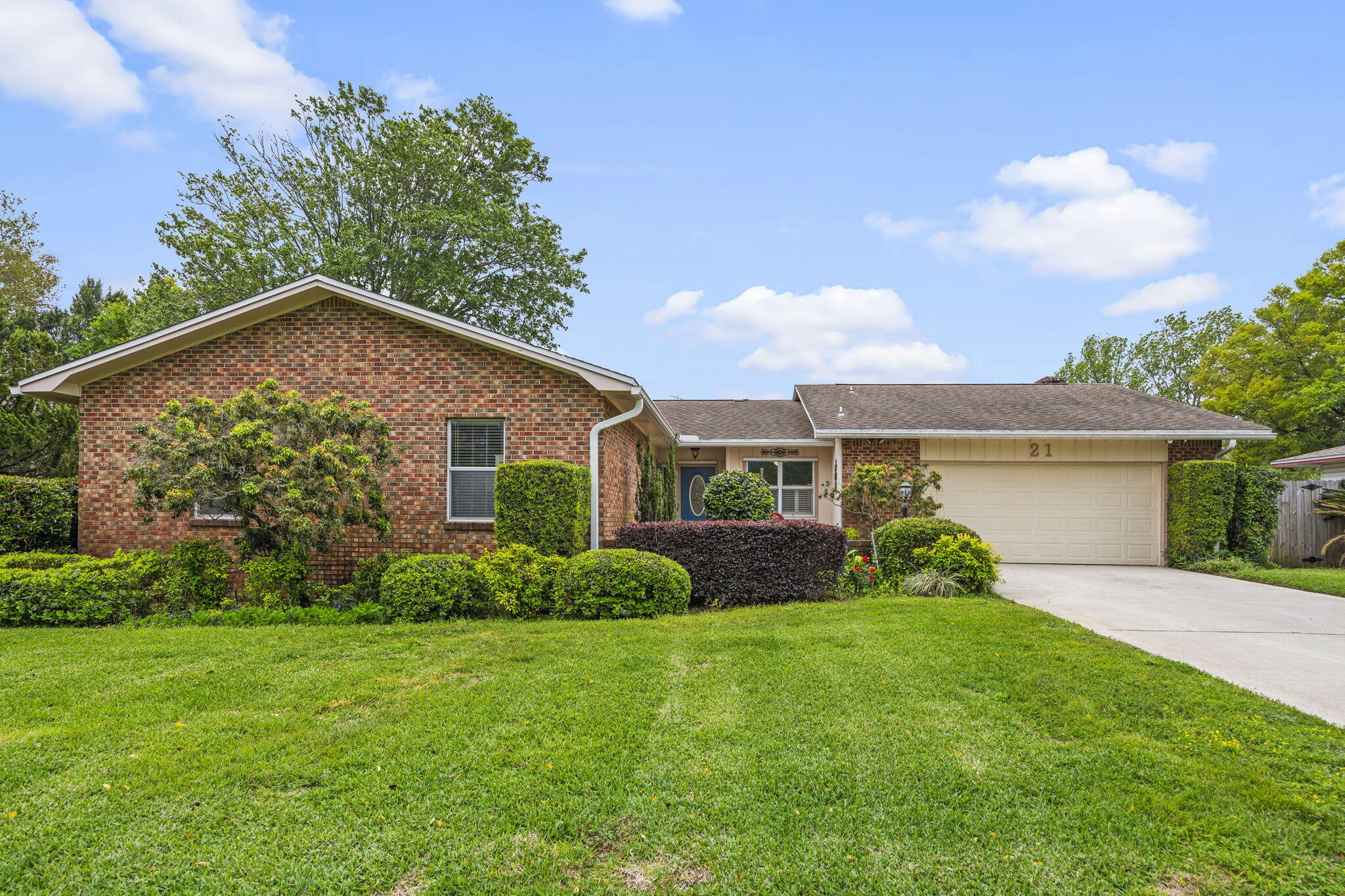 LAKE LORRAINE ESTATES - Residential