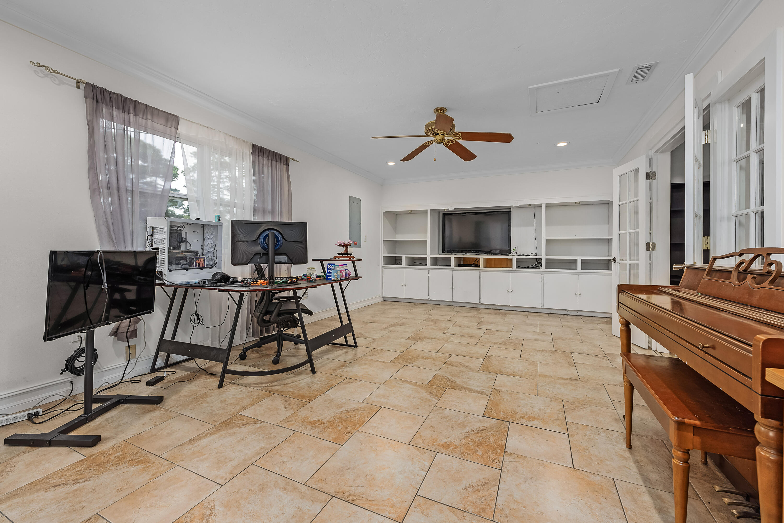 COLONY ESTATES 3RD ADDN - Residential