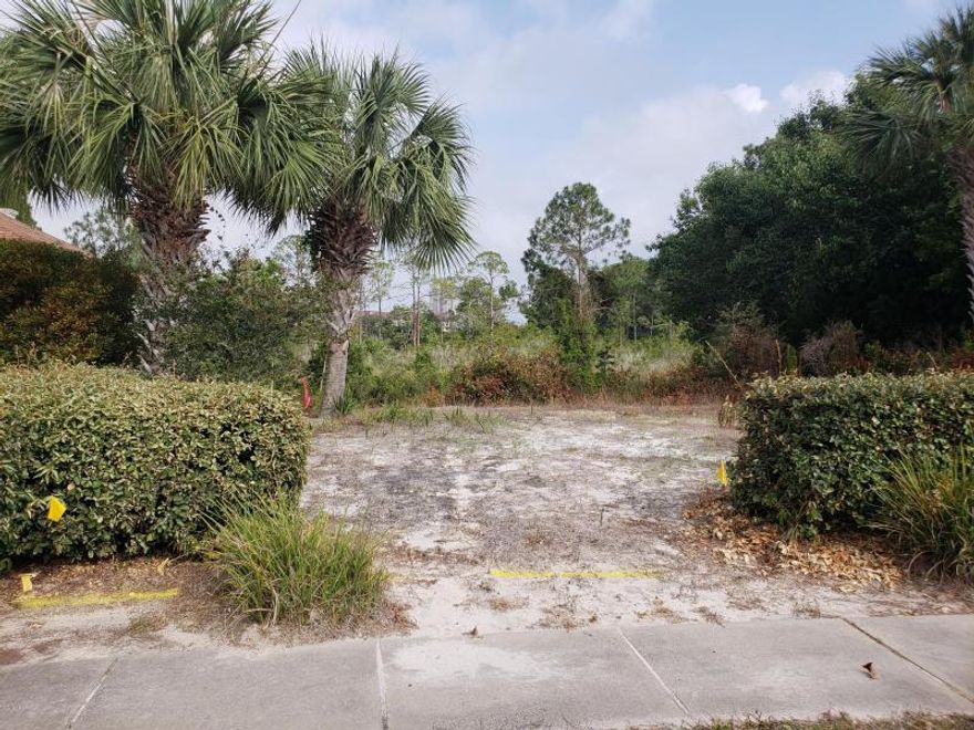 Prime lot in the highly desirable Summer Breeze subdivision. Very close to the Gulf of Mexico, Pier Park and restaurants. Seller will include house plans in the purchase of this lot.
