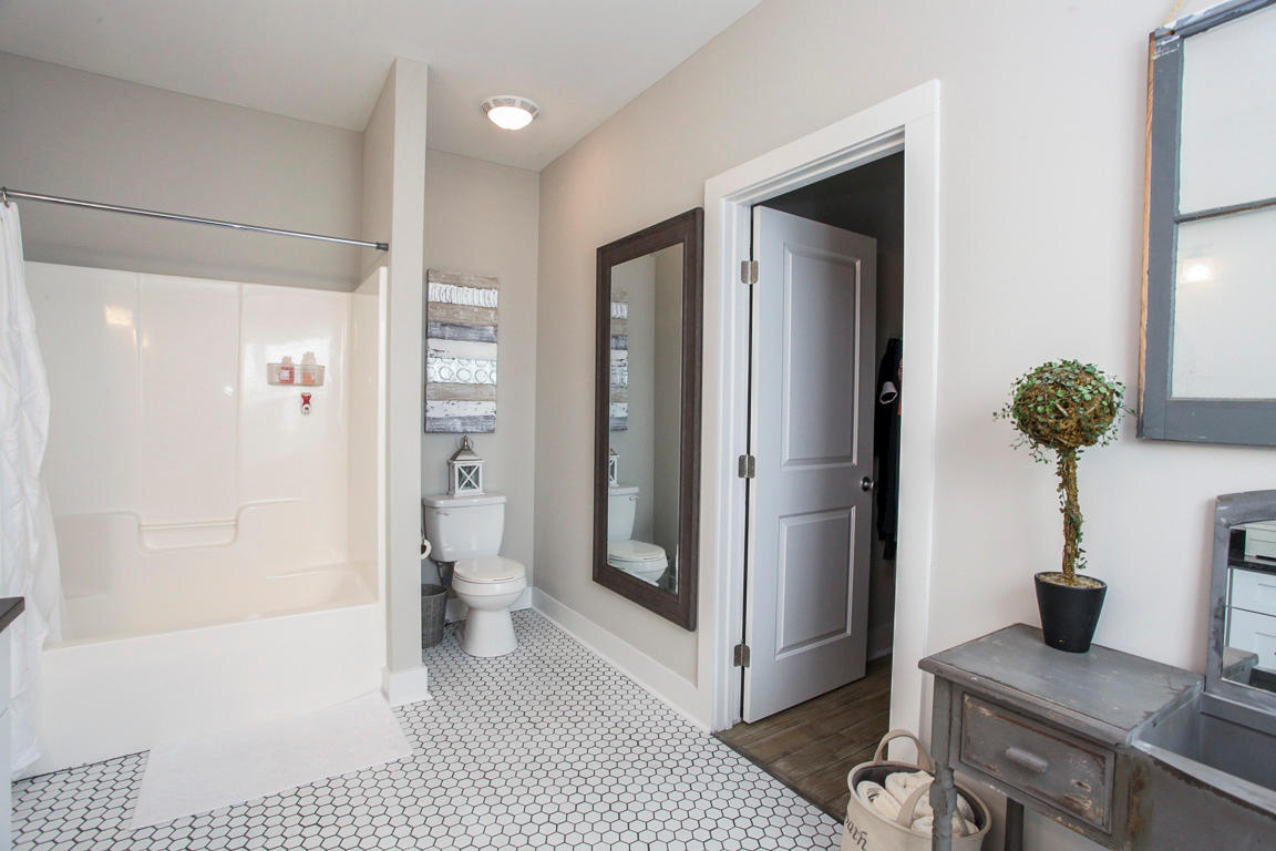 EASTERN LAKE S/D - Residential