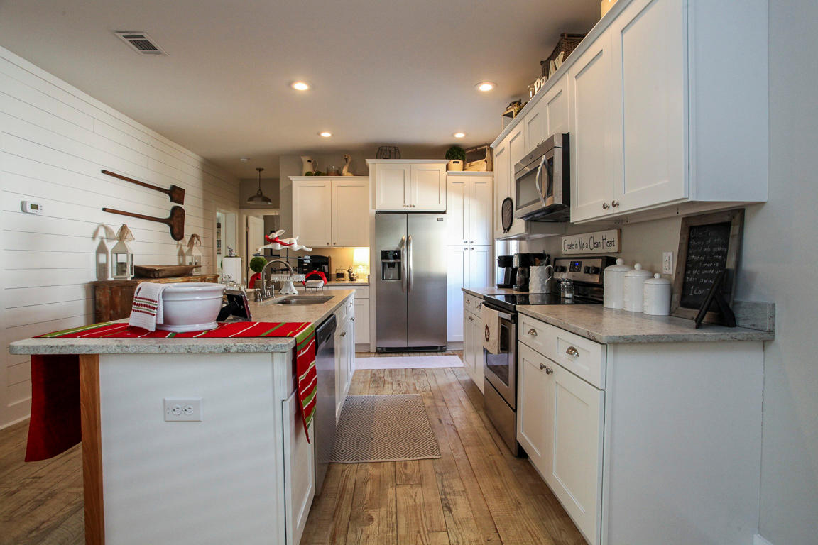 EASTERN LAKE S/D - Residential