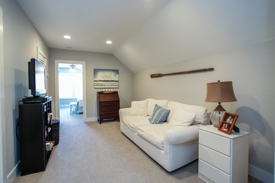 EASTERN LAKE S/D - Residential