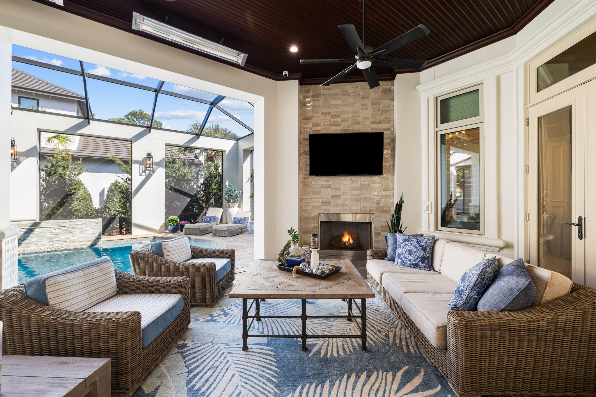 BURNT PINE - Residential