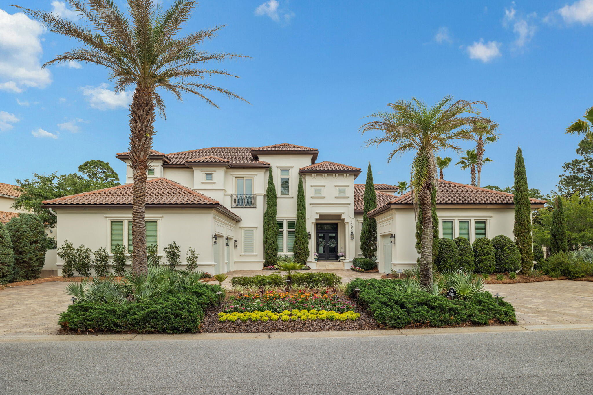 3203 Bay Estates Circle