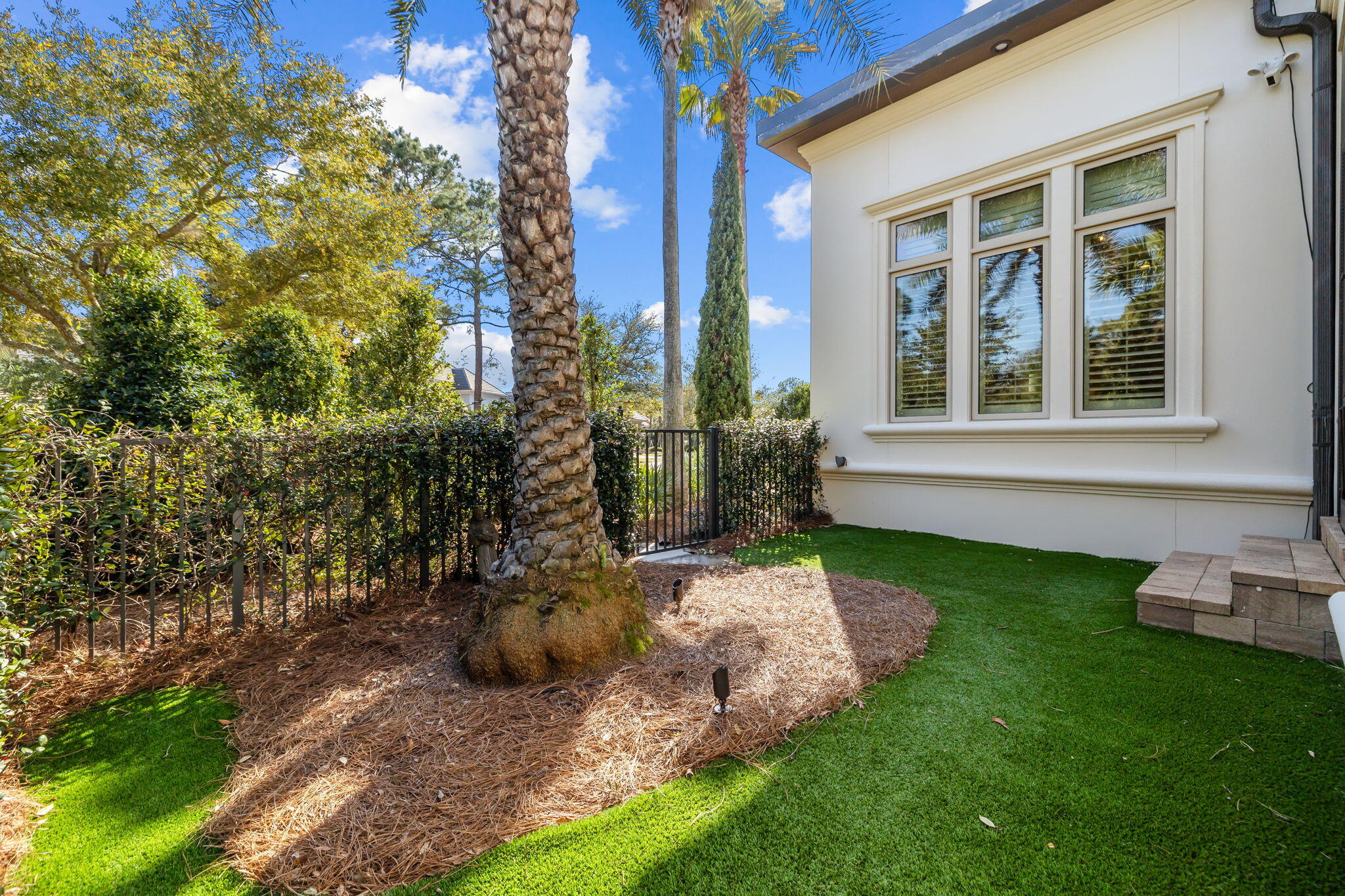 BURNT PINE - Residential