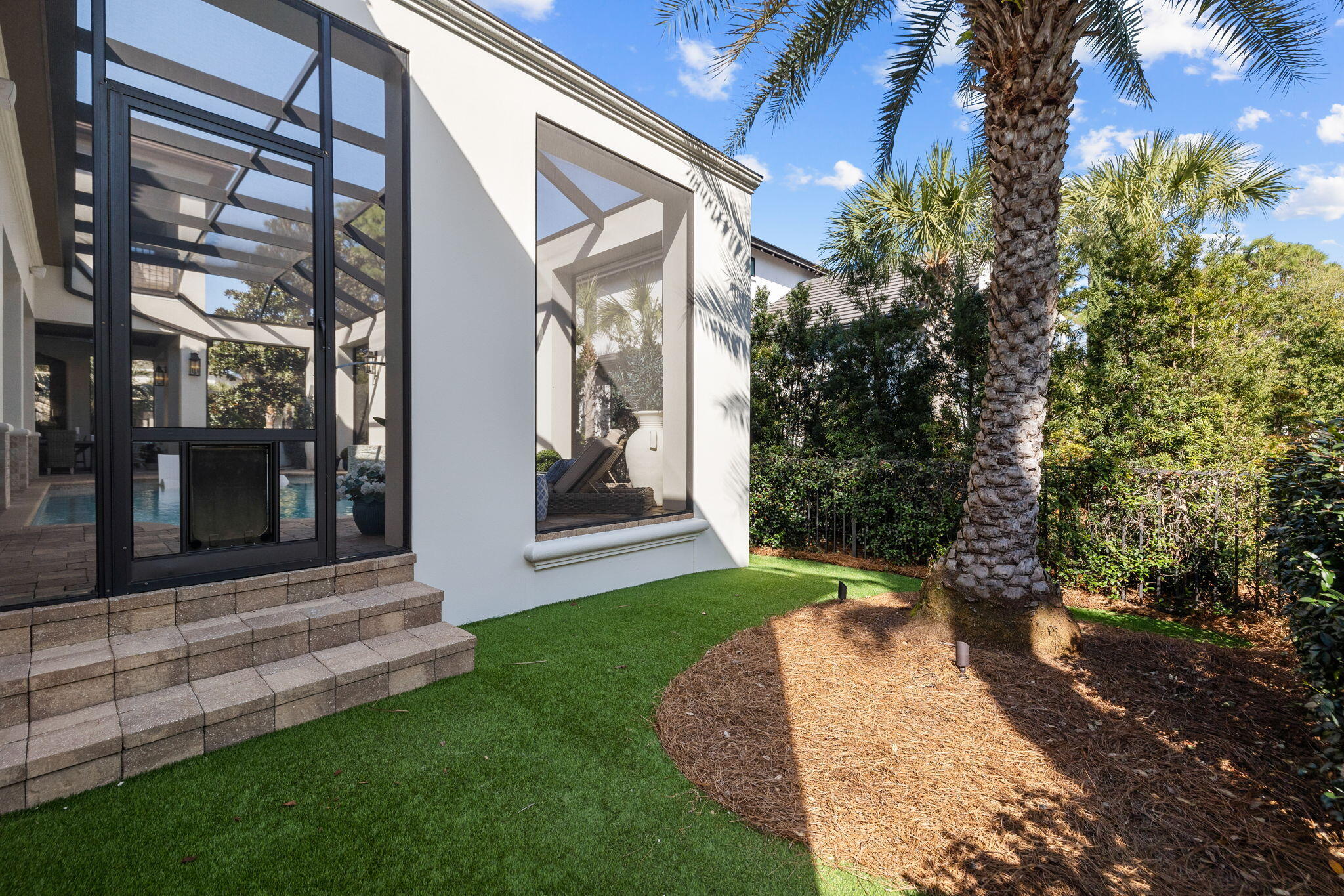 BURNT PINE - Residential