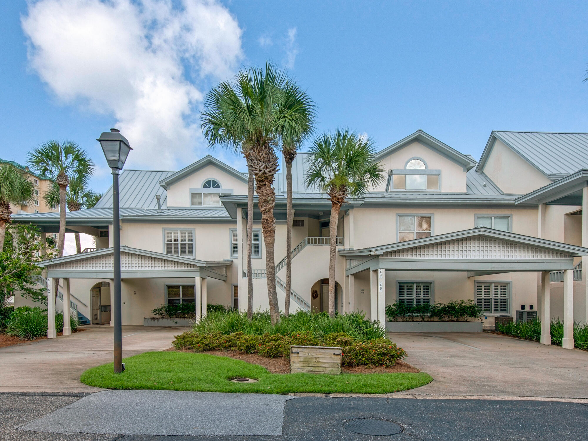 HIDDEN DUNES BEACH VILLAS - Residential