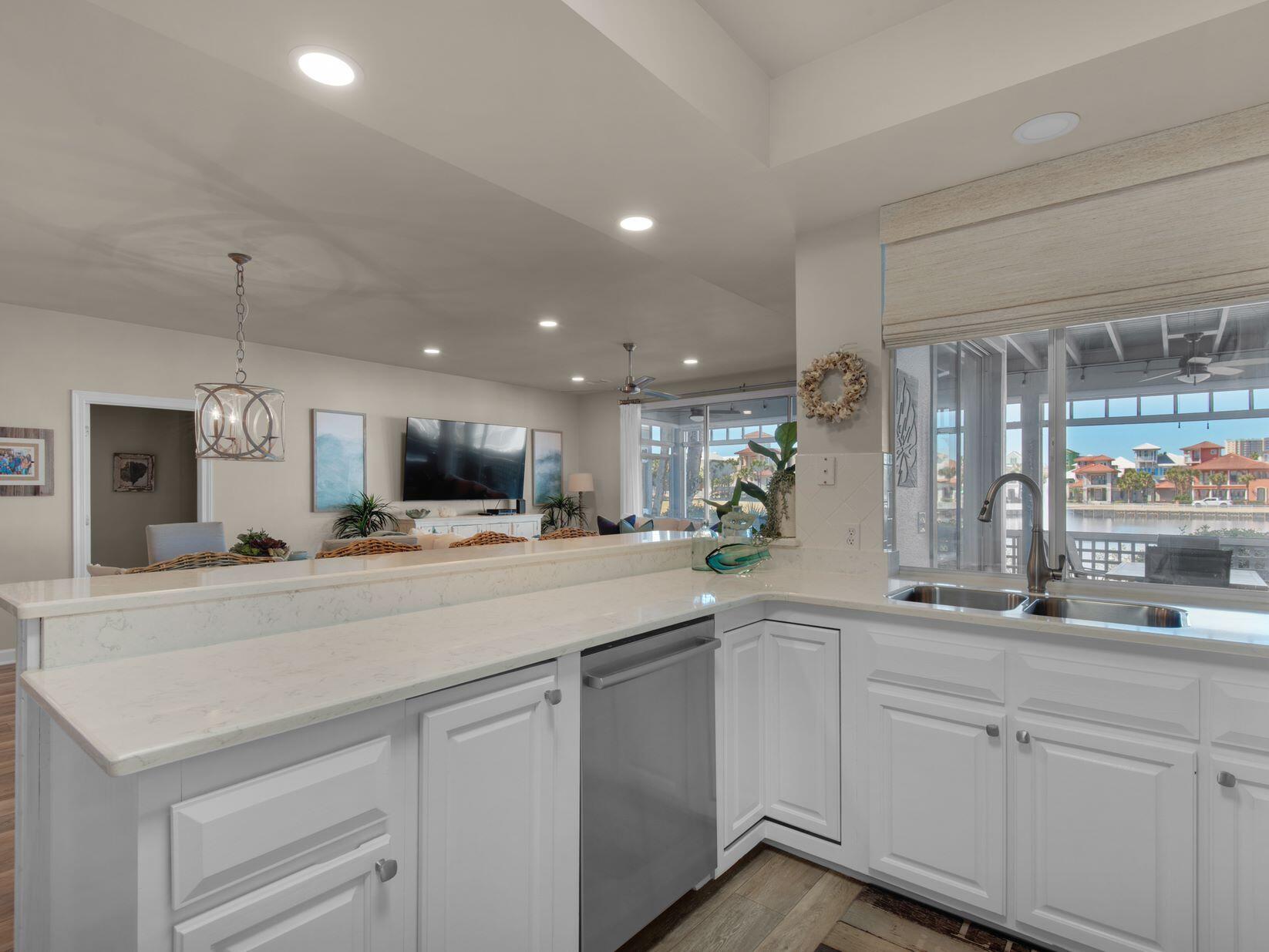 HIDDEN DUNES BEACH VILLAS - Residential