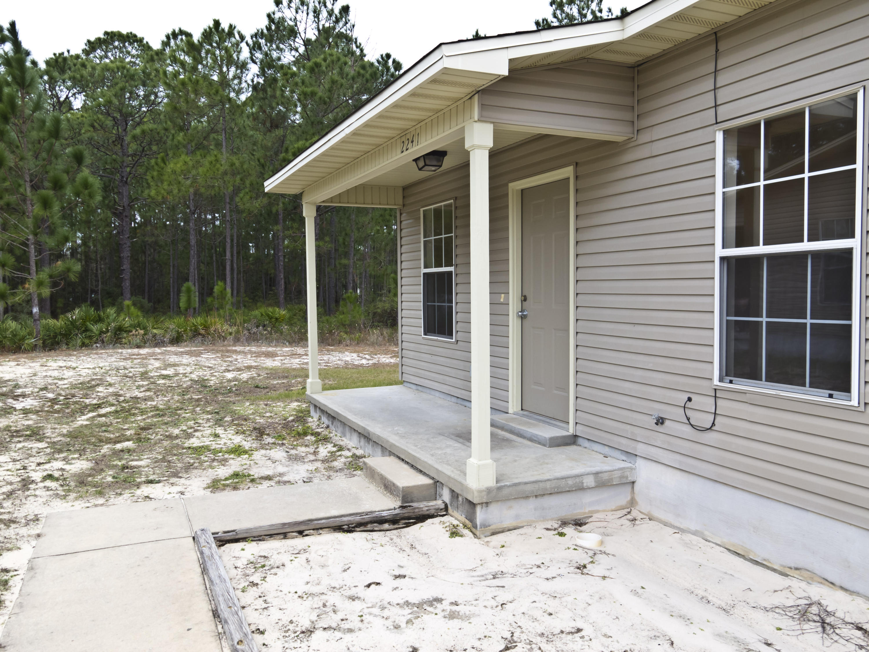 E2 OF NE4 OF SE4 OF NW4 OF SE4LESS - Residential Lease