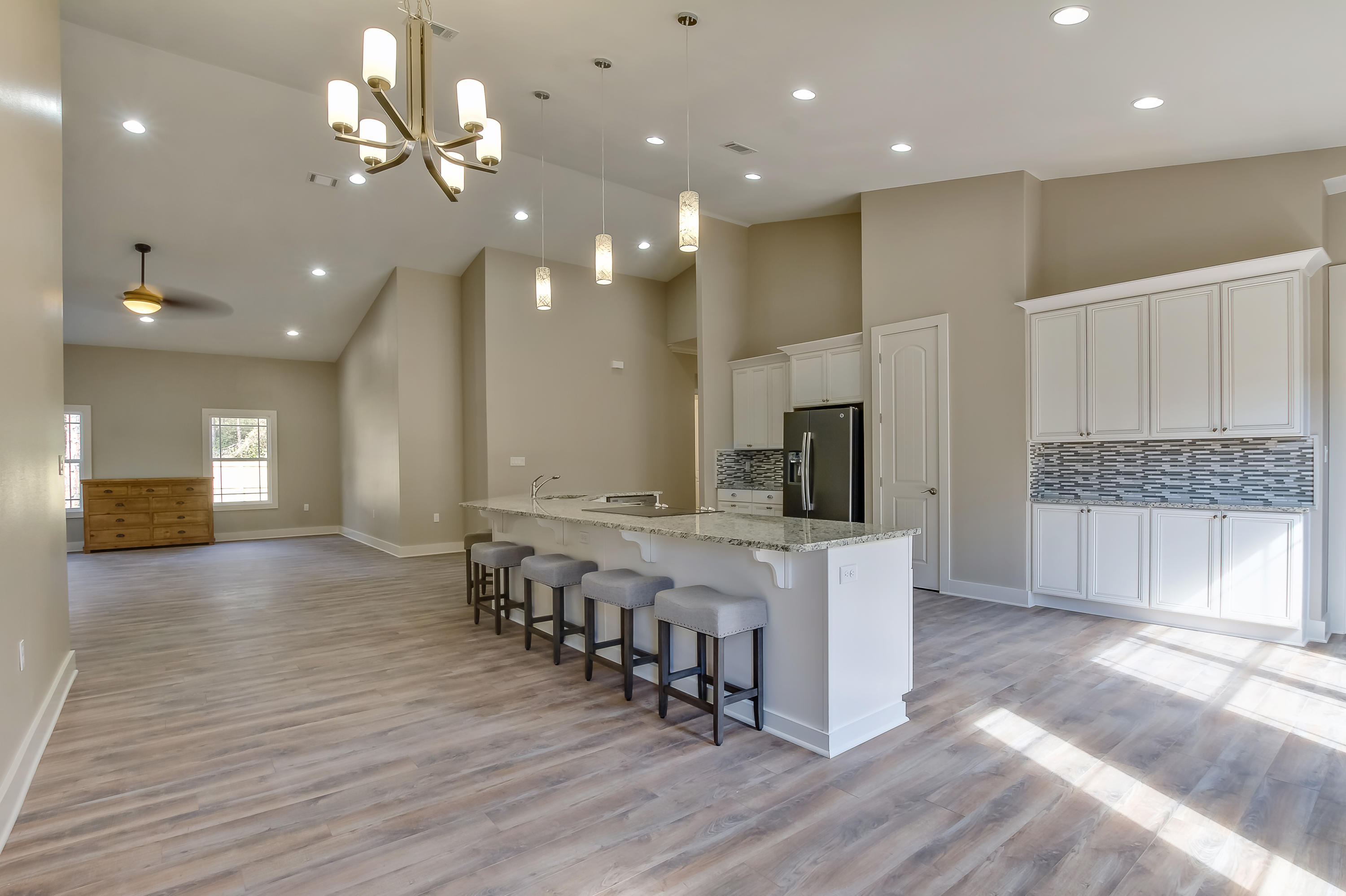 HOLIDAY SHORES ESTATES - Residential