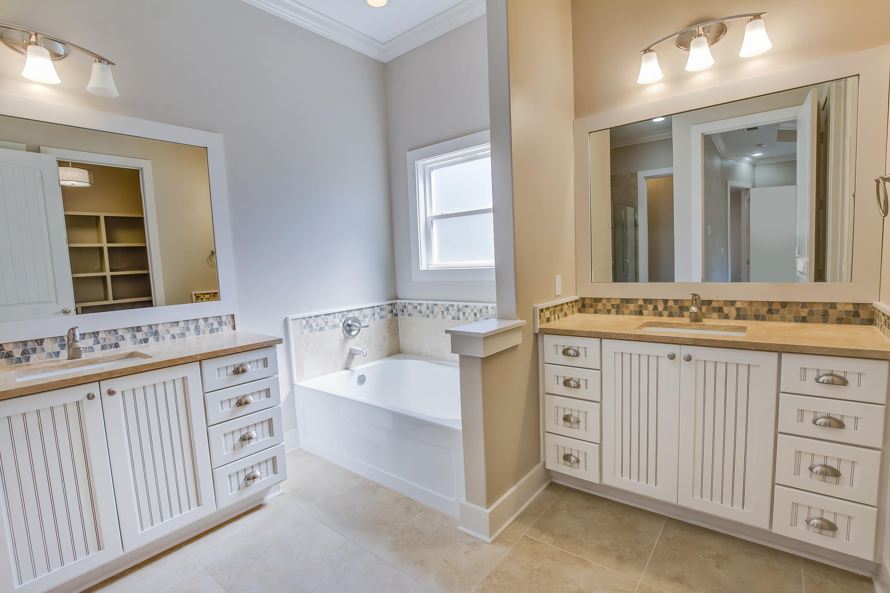 HOLIDAY SHORES ESTATES - Residential