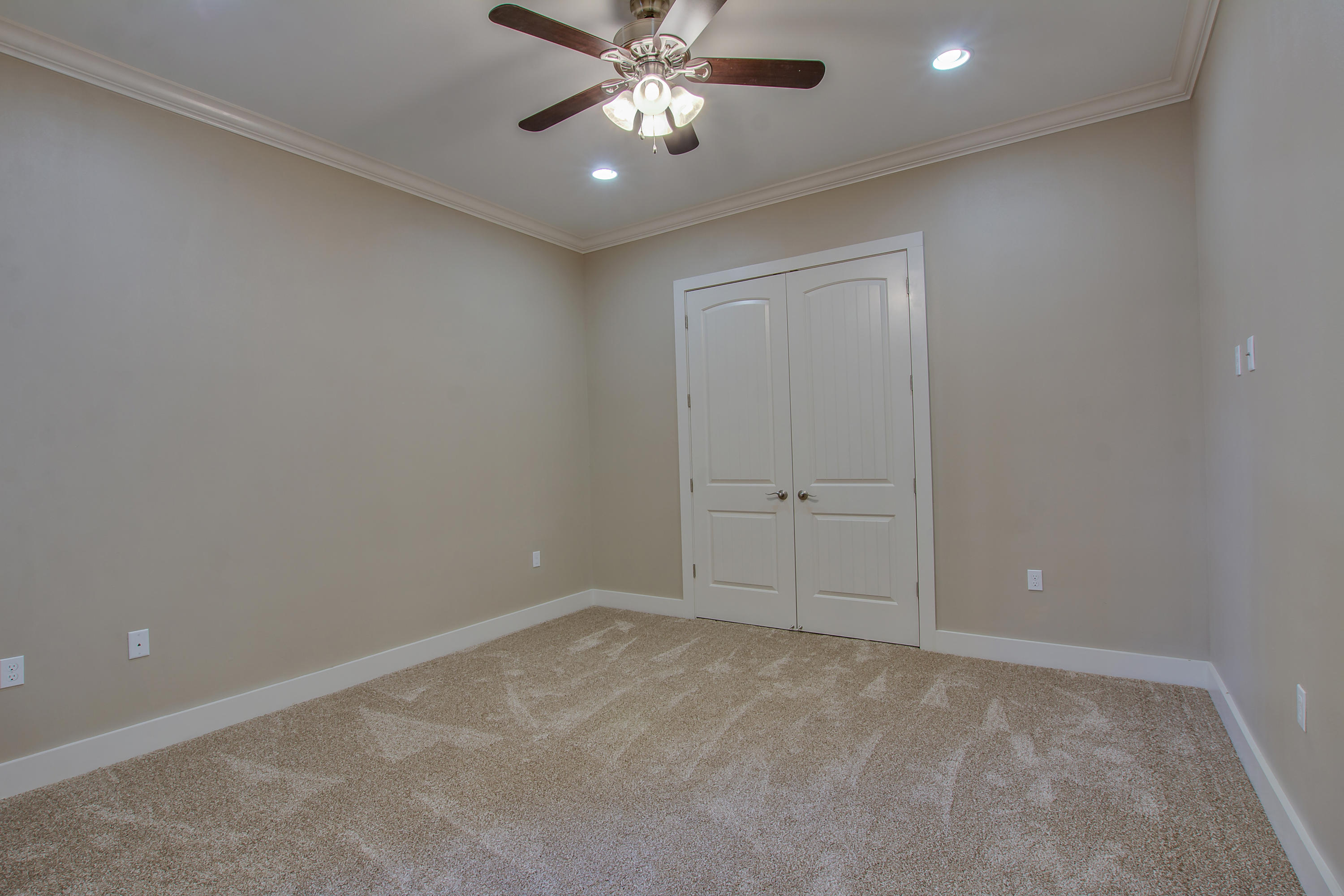 HOLIDAY SHORES ESTATES - Residential