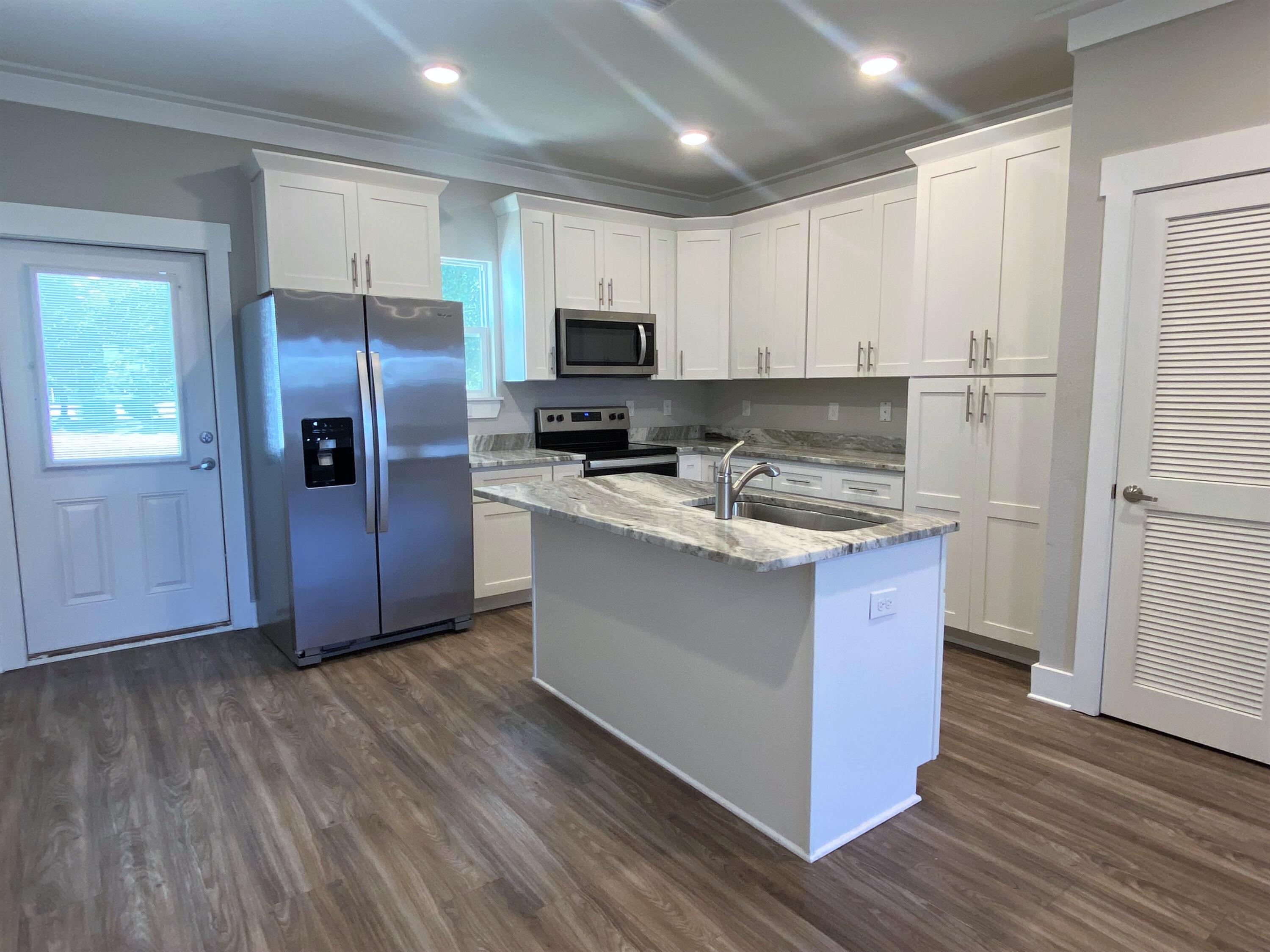 VERANDAS OF FREEPORT, THE - Residential Lease
