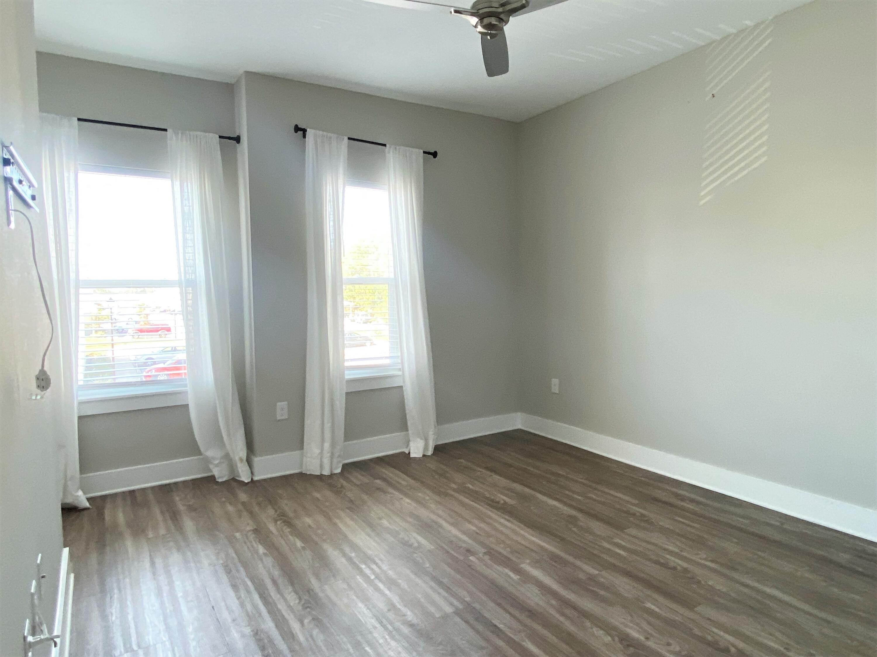 VERANDAS OF FREEPORT, THE - Residential Lease