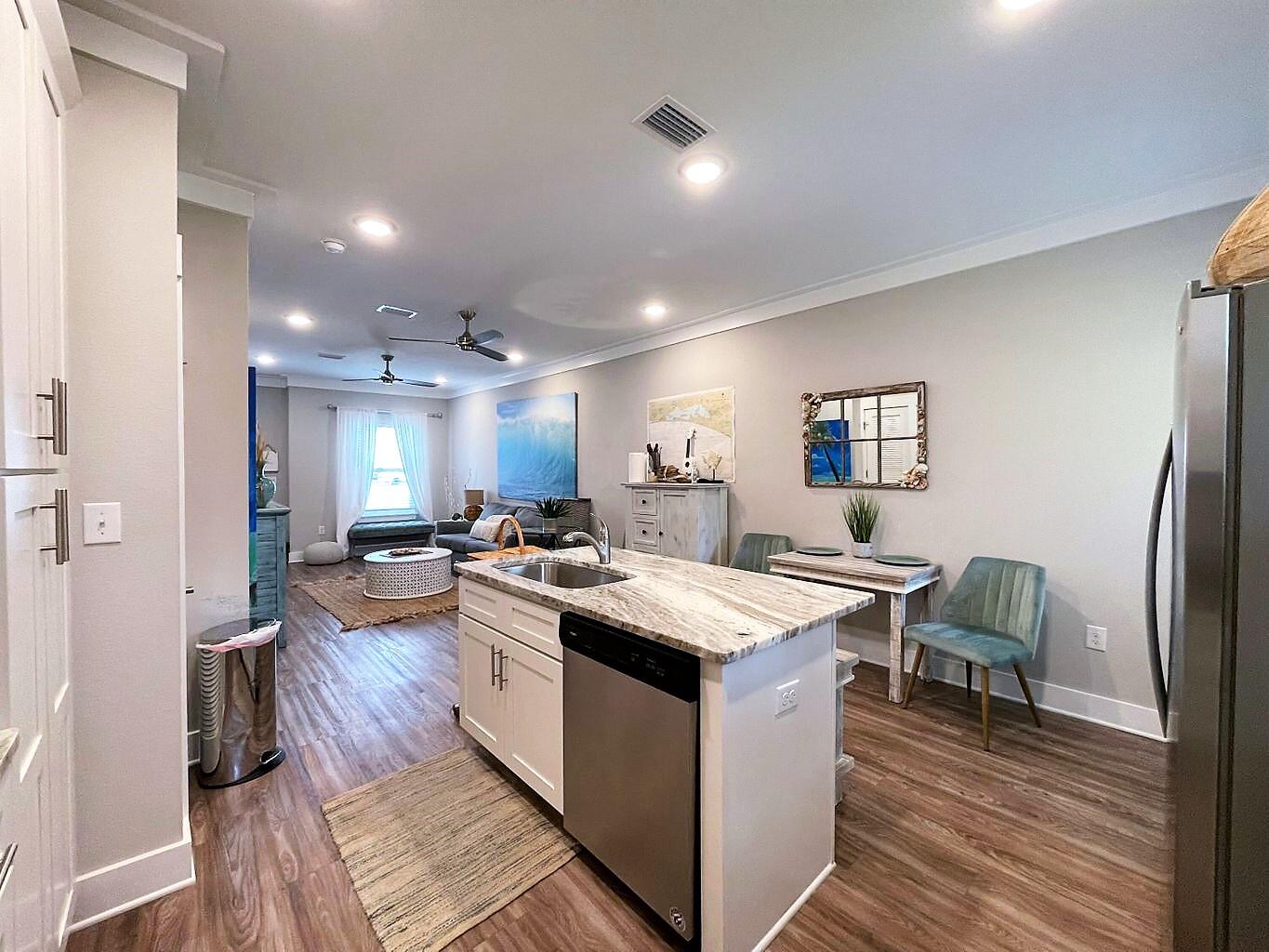 VERANDAS OF FREEPORT, THE - Residential Lease