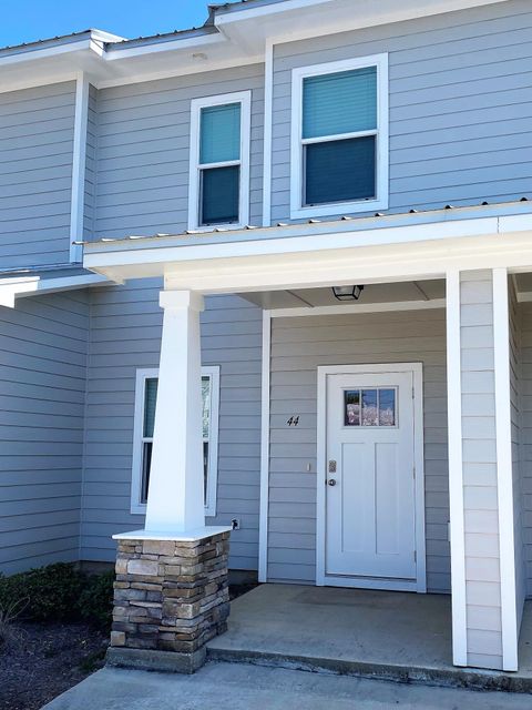 Photo of 44 N Sand Palm Road, Freeport, FL 32439 (MLS # 988436)