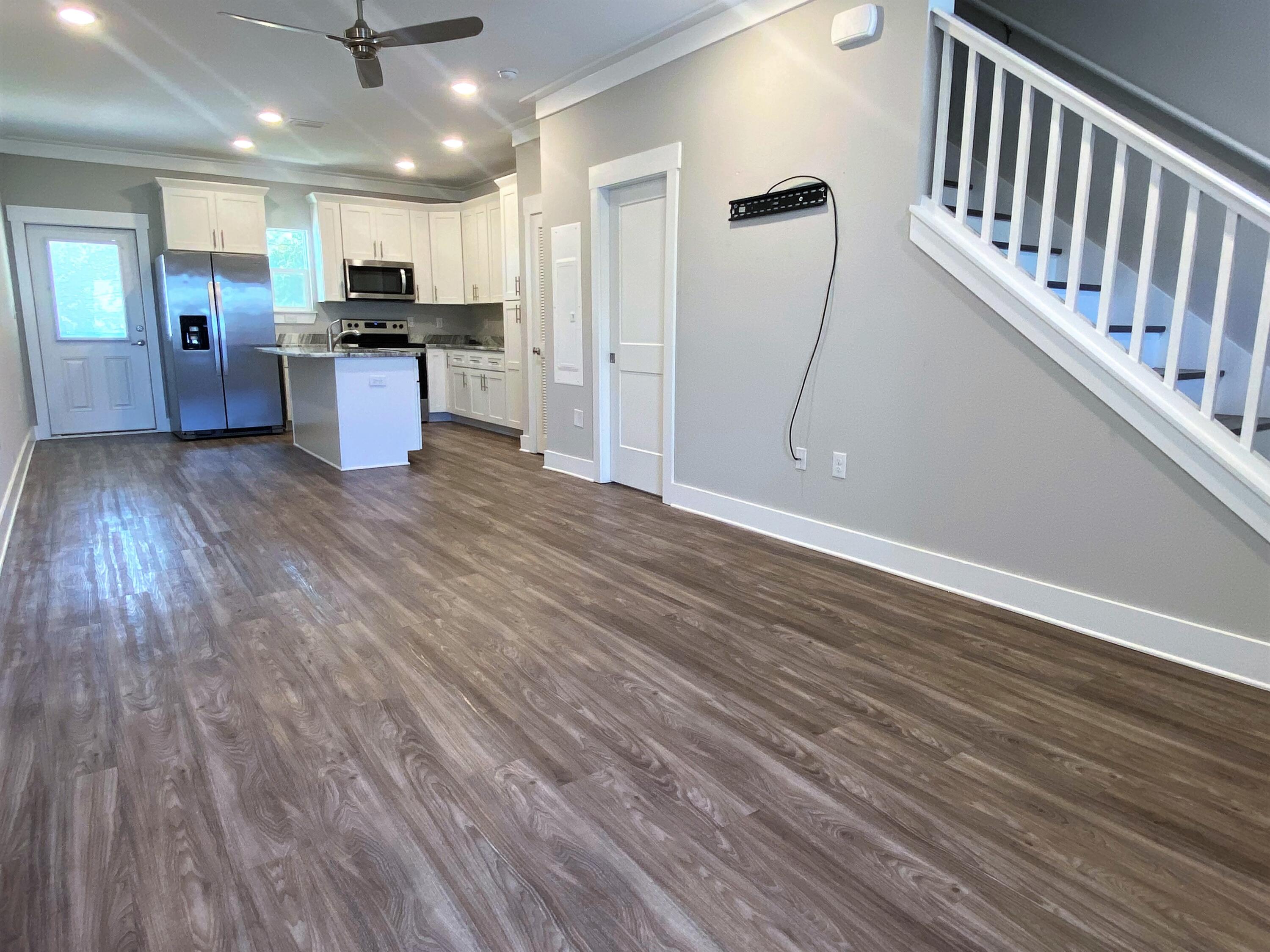 VERANDAS OF FREEPORT, THE - Residential Lease