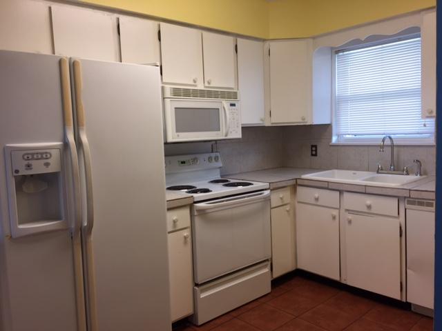 COMMODORES LANDING - Residential Lease