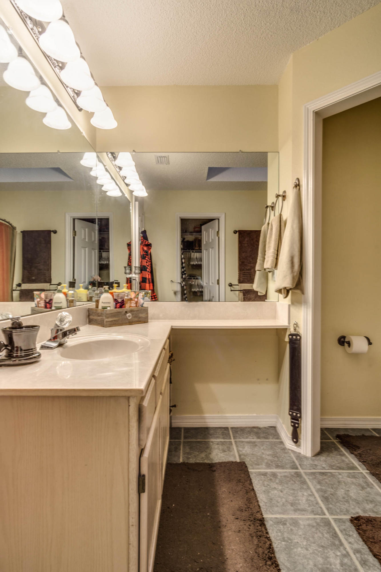 HOLLEY BY THE SEA - Residential