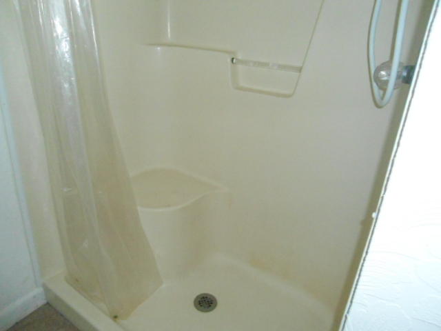 COUNTRY MANOR UNREC - Residential