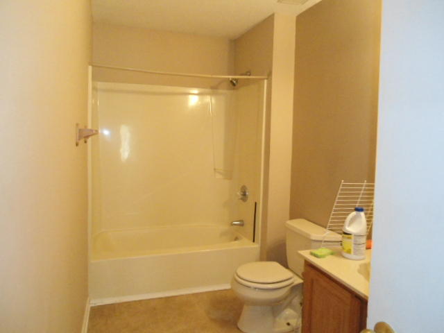 COUNTRY MANOR UNREC - Residential