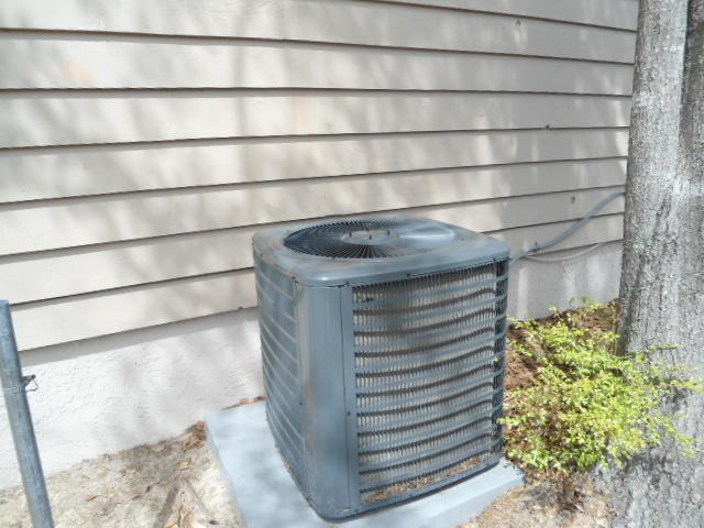 COUNTRY MANOR UNREC - Residential