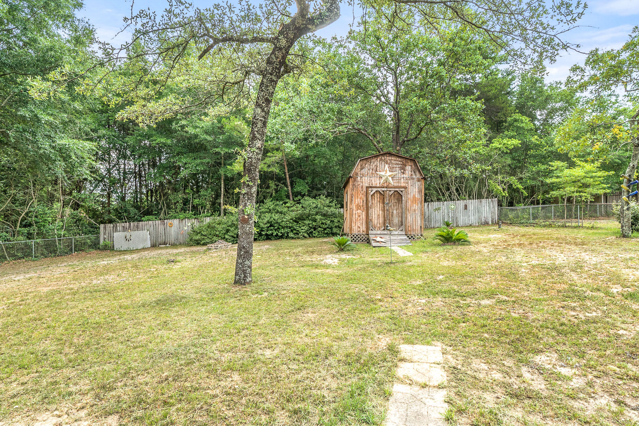 ADAMS POWELL EAST - Residential