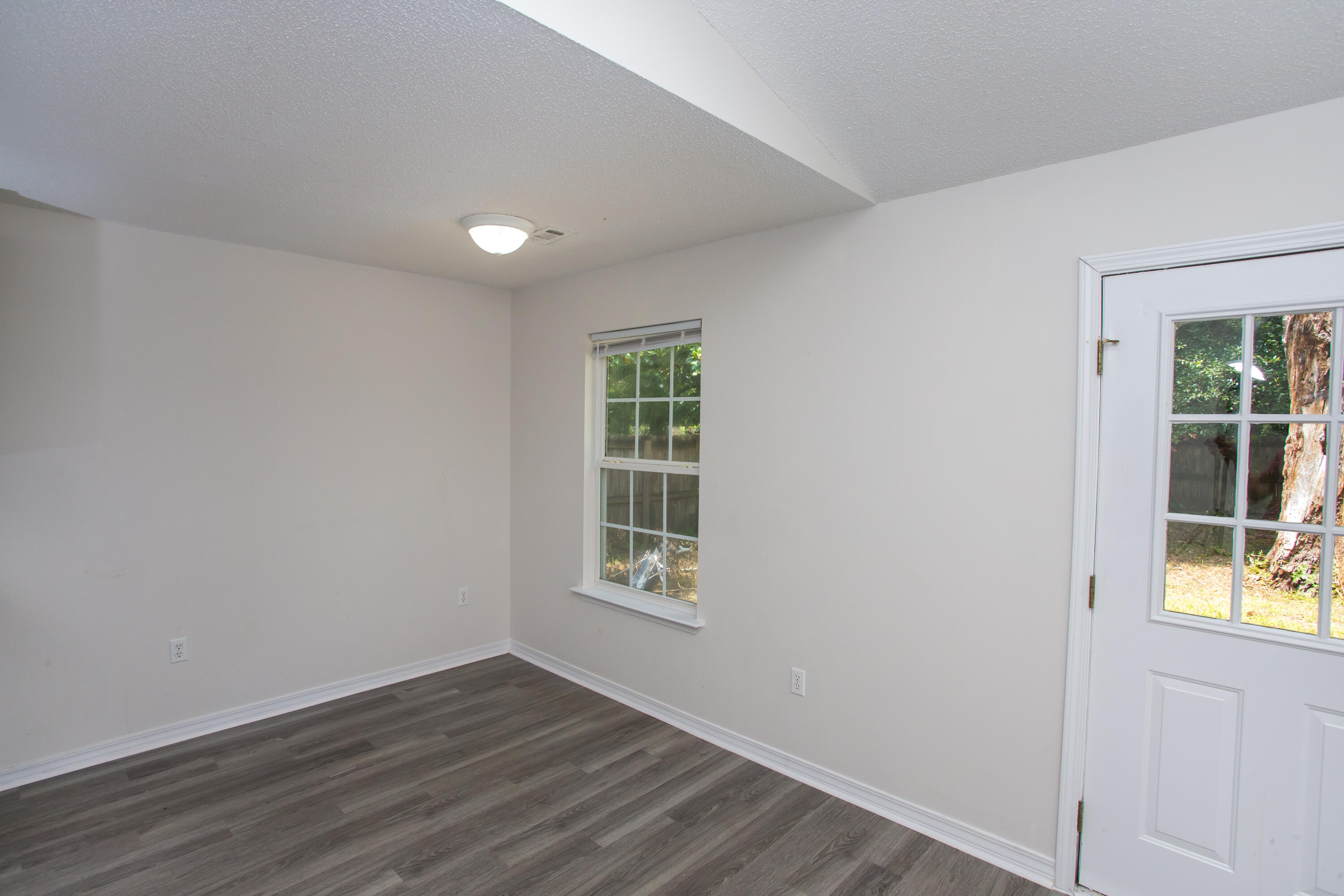 SULLIVANS ADDN TO CRESTVIEW - Residential