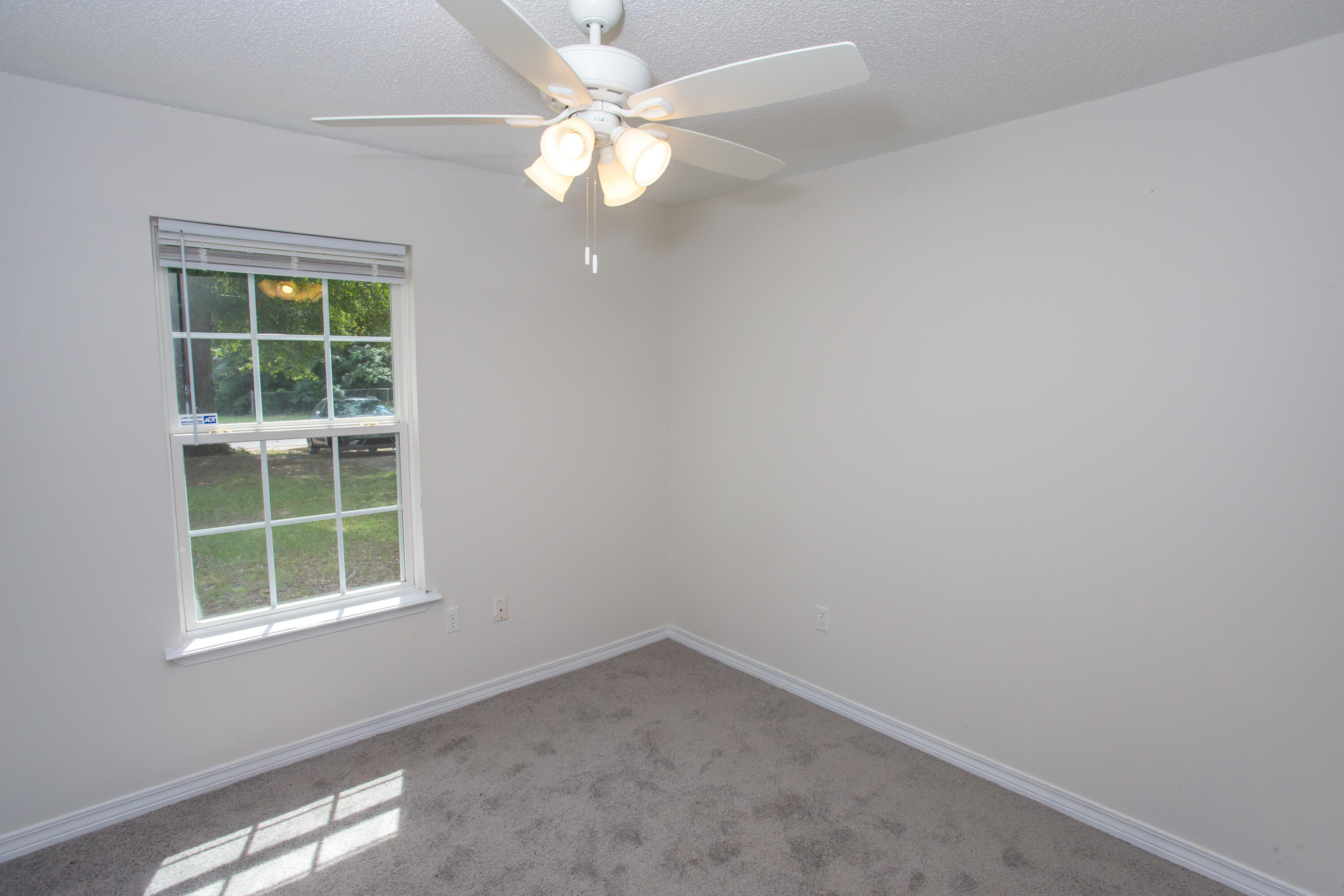 SULLIVANS ADDN TO CRESTVIEW - Residential