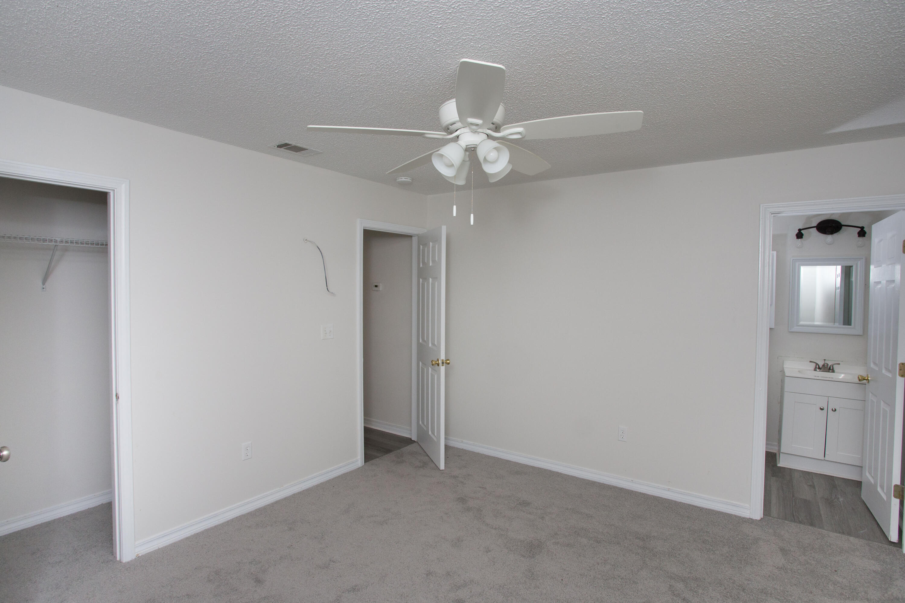 SULLIVANS ADDN TO CRESTVIEW - Residential