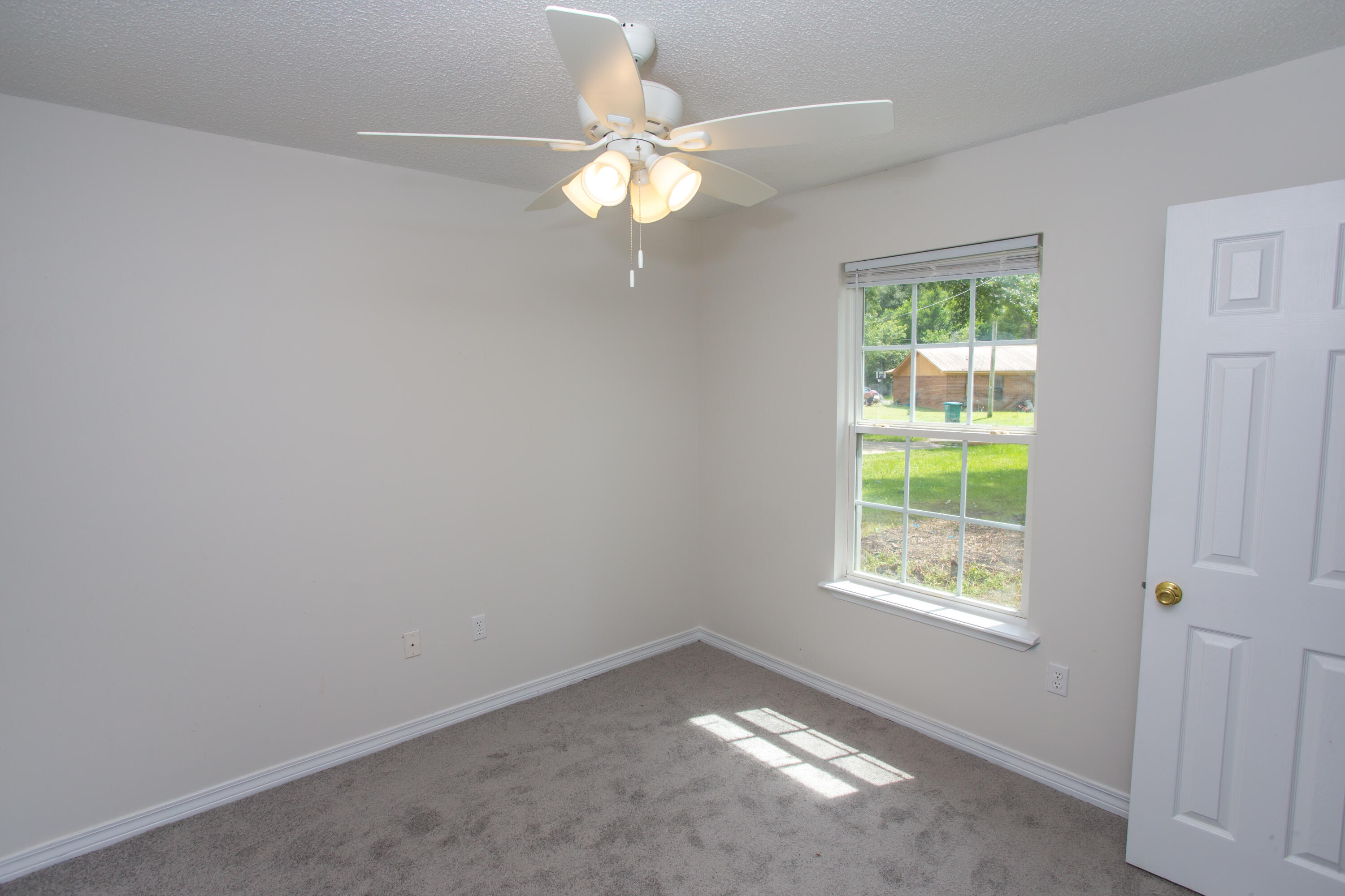 SULLIVANS ADDN TO CRESTVIEW - Residential