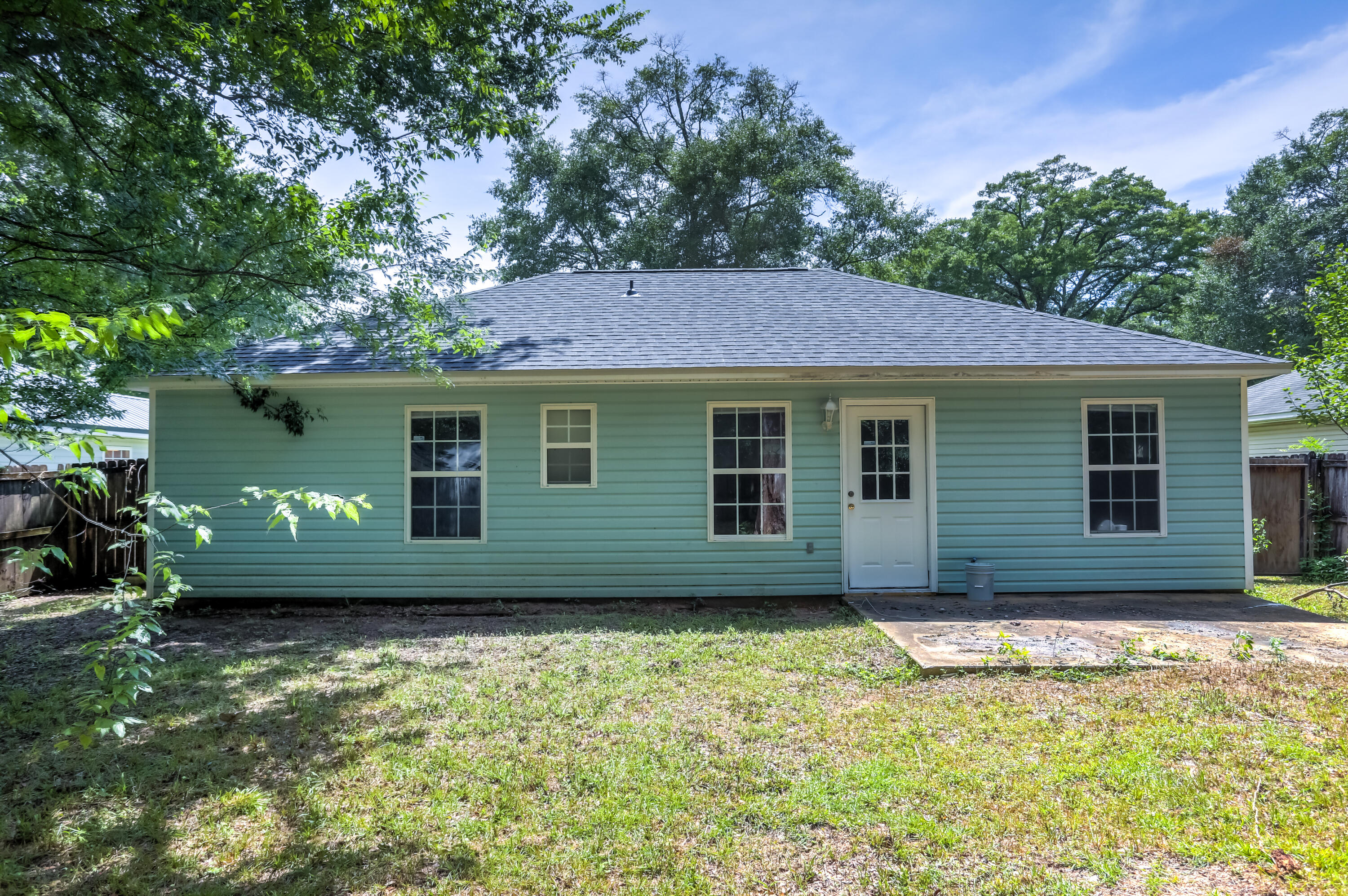 SULLIVANS ADDN TO CRESTVIEW - Residential