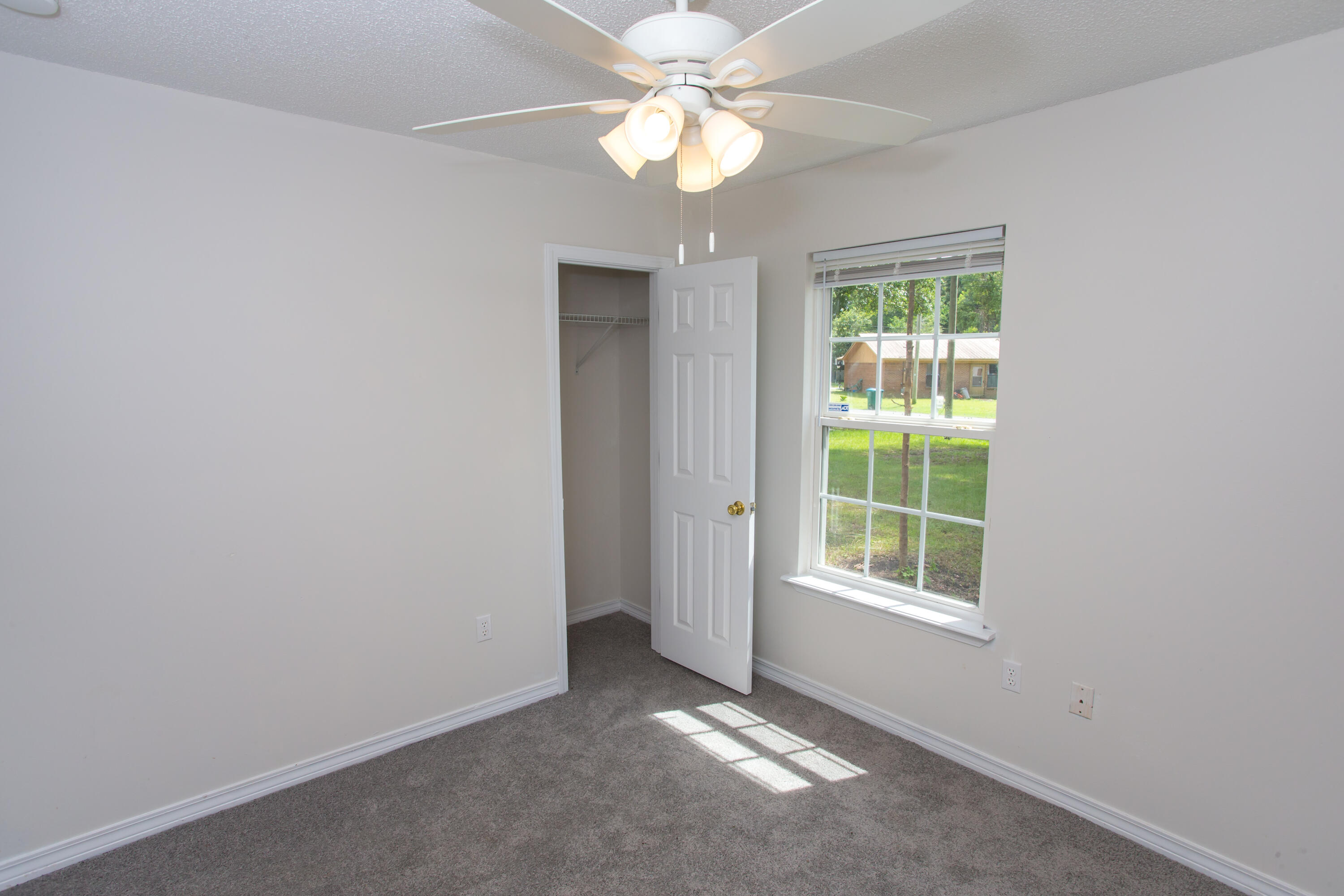 SULLIVANS ADDN TO CRESTVIEW - Residential