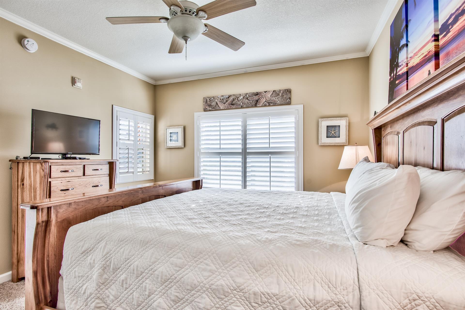 EMERALD WATERS BEACHSIDE CONDOMINIUM - Residential