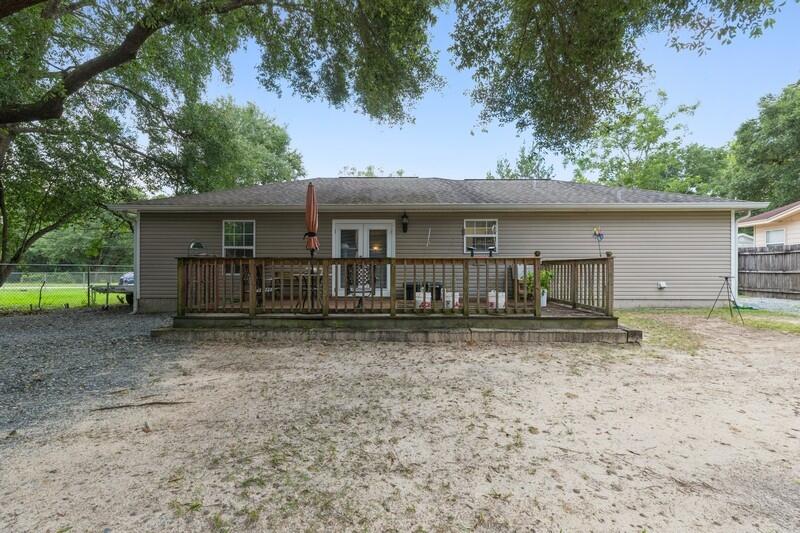 MORRIS ADDN TO CRESTVIEW - Residential