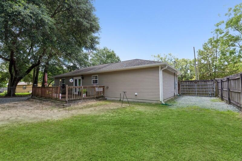 MORRIS ADDN TO CRESTVIEW - Residential