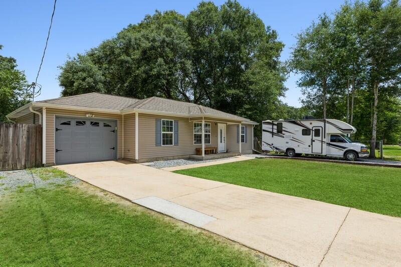 MORRIS ADDN TO CRESTVIEW - Residential