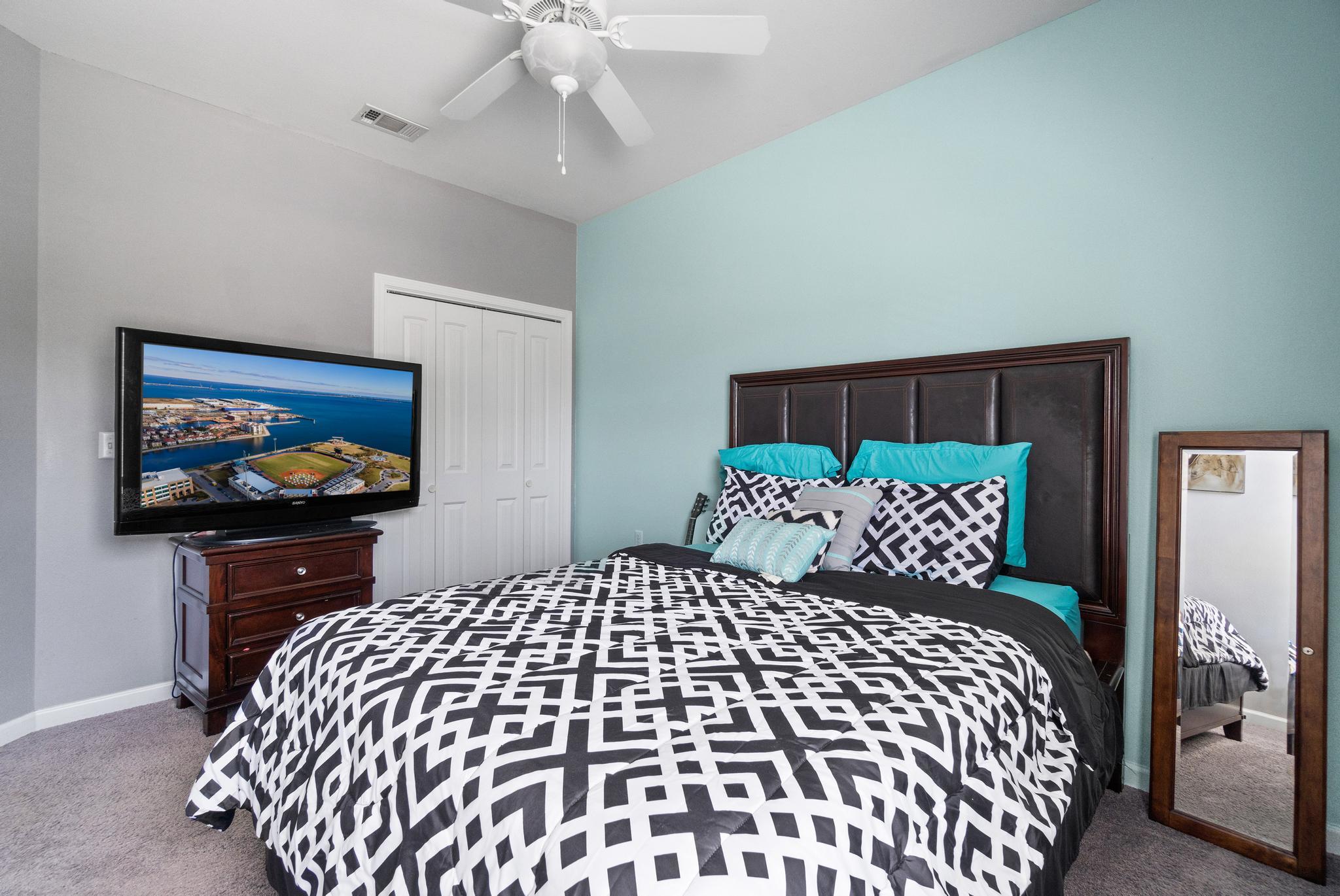 REDWOOD VILLAGE - Residential