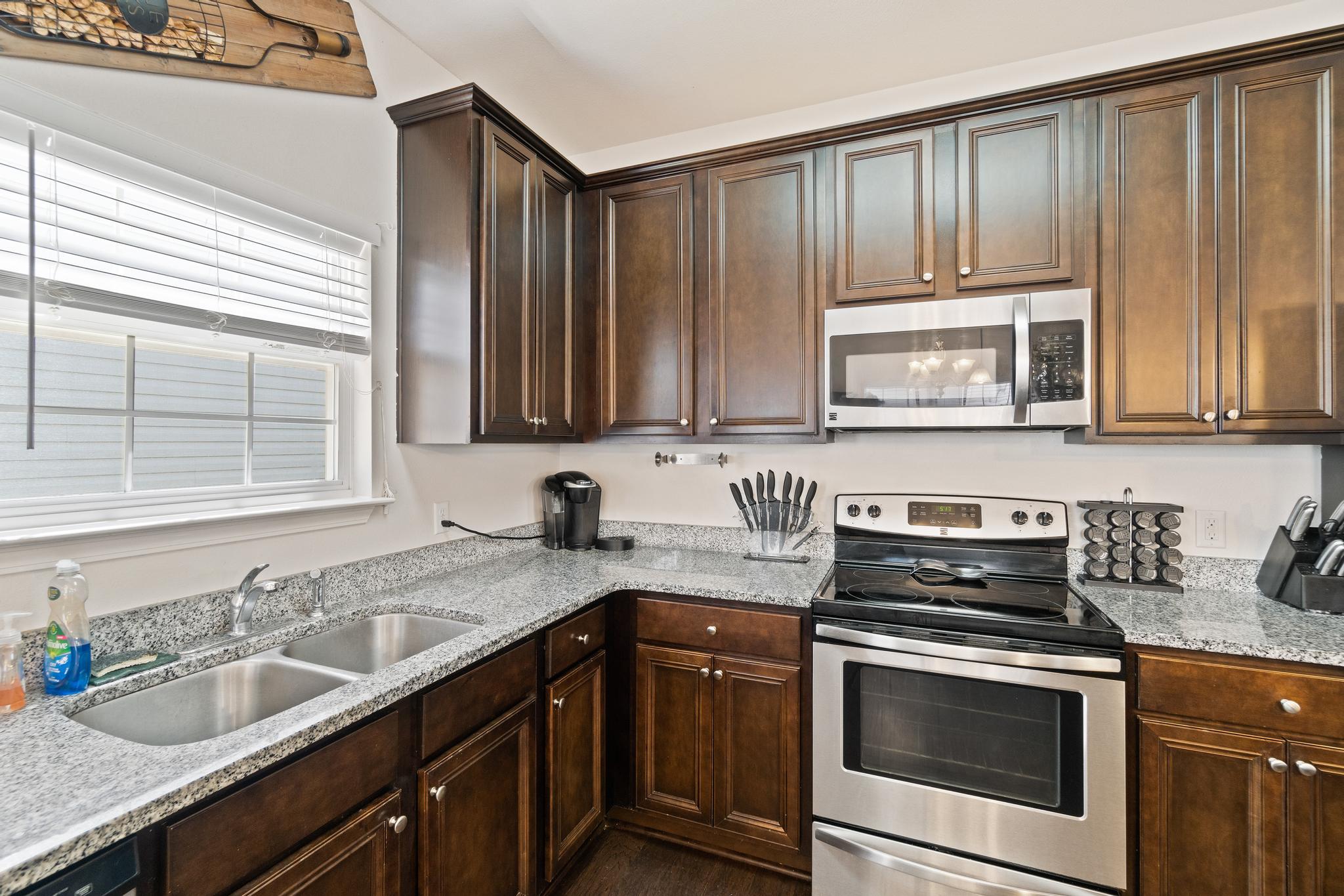 REDWOOD VILLAGE - Residential